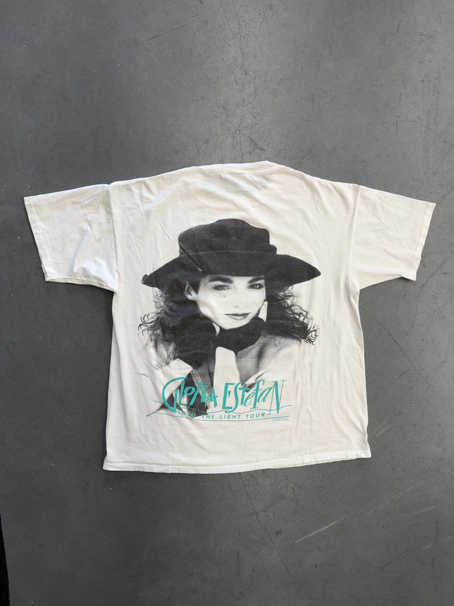 1991 GLORIA ESTEFAN INTO THE LIGHT TOUR TEE (BROCKUM TAG)