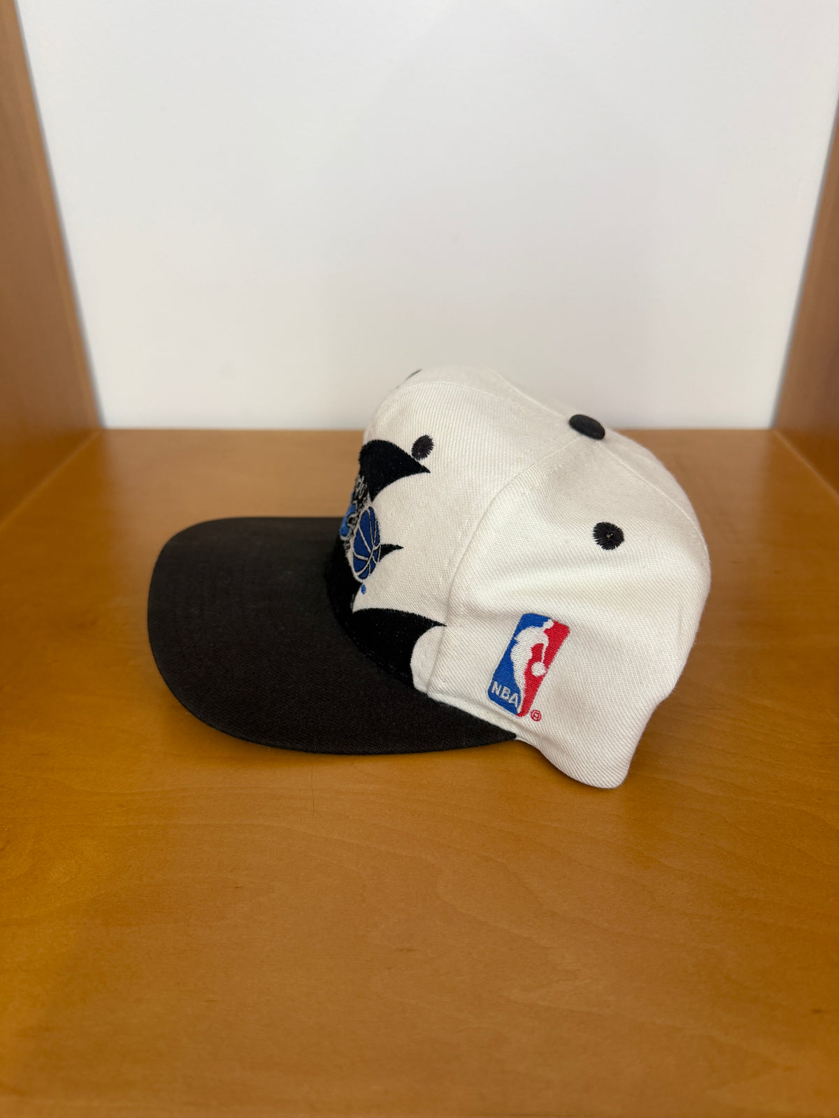 ORLANDO MAGIC SHARKTOOTH LOGO ATHLETICS SNAPBACK (LOGO ATHLETICS TAG)