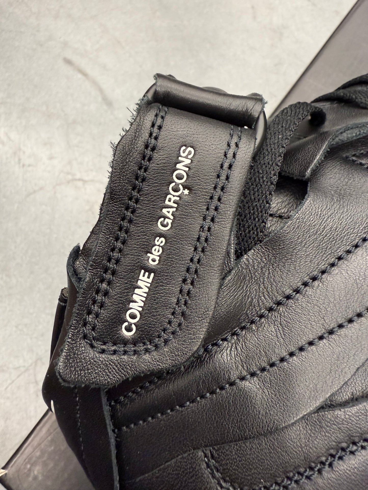 2020 SIZE 12 NIKE AIR FORCE 1 MID CDG COMME DES GARCONS BLACK (PRE-OWNED WITH BOX)