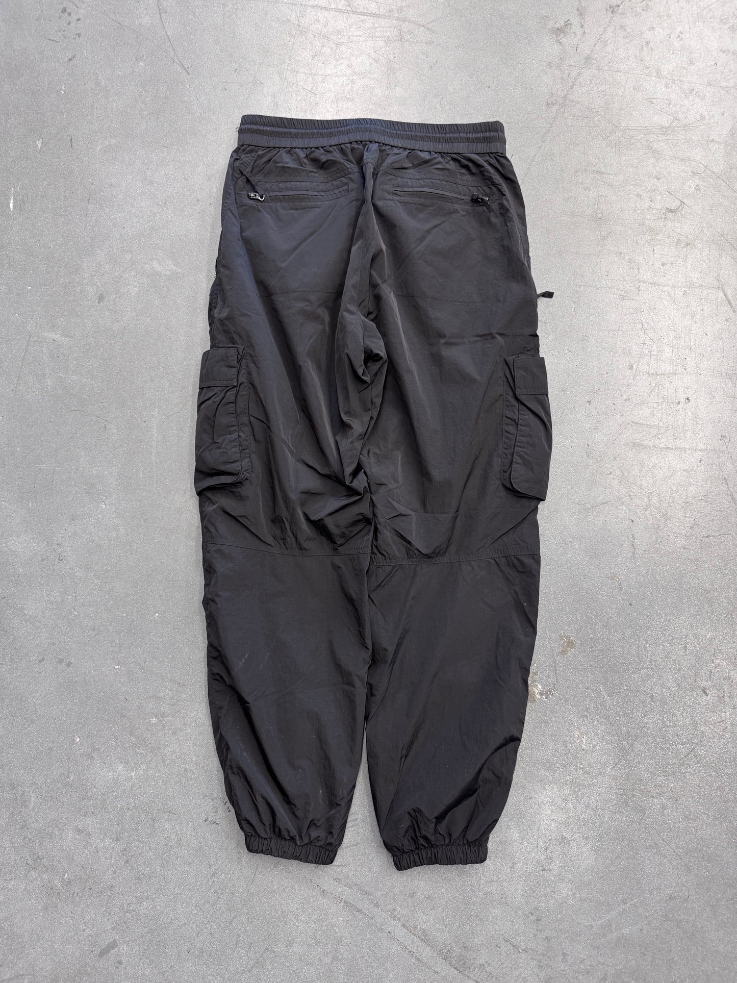 KITH WRINKLE NYLON CHAUNCEY CARGO PANTS - BLACK (S)