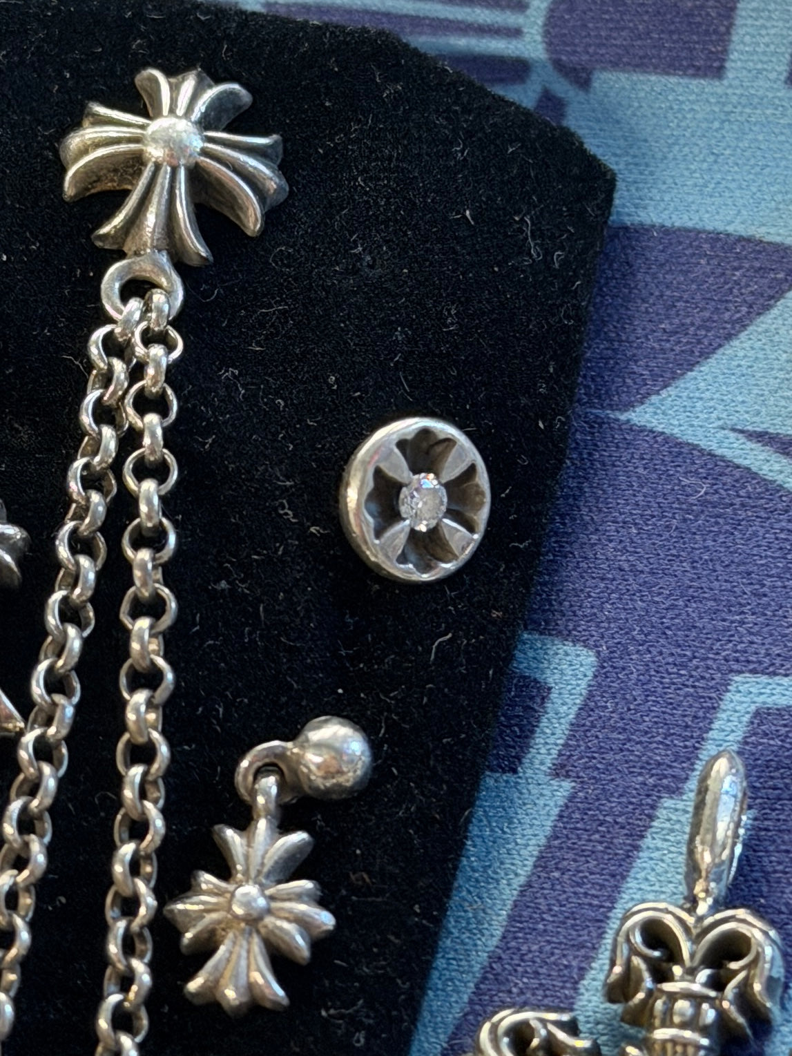 CHROME HEARTS SILVER PLUS DIAMOND STUD EARRING