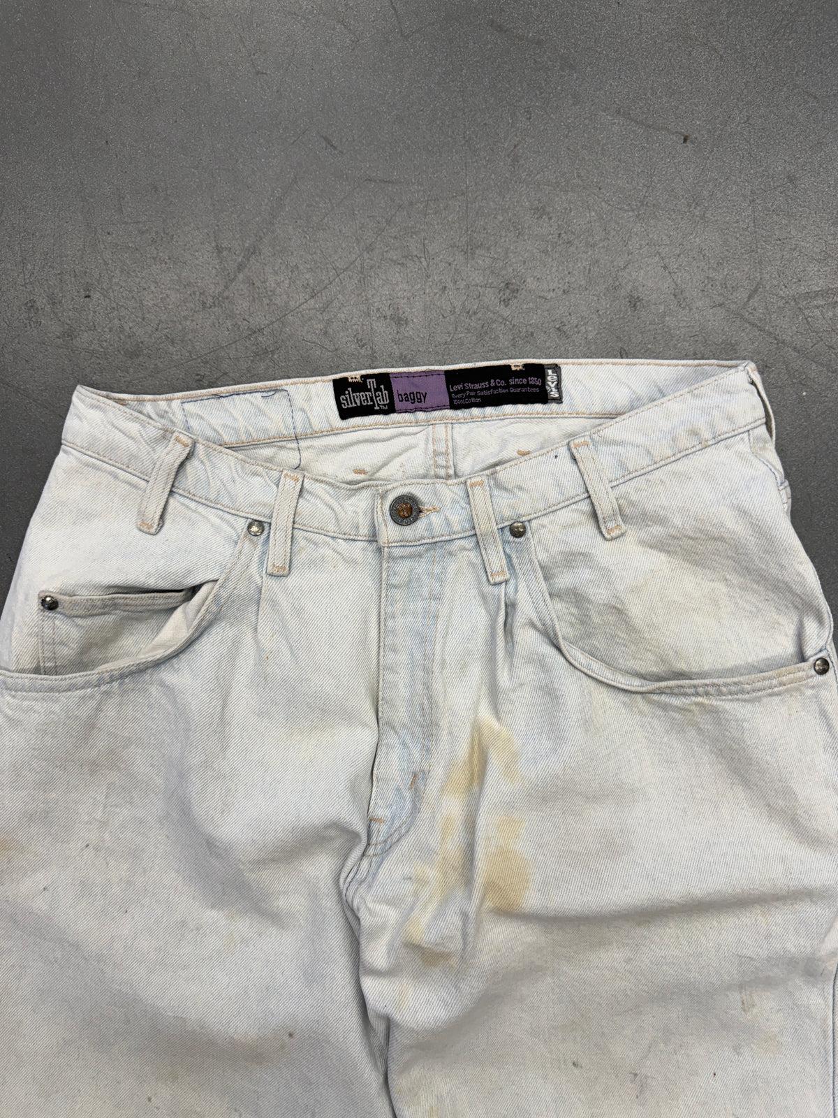 90S LEVI'S SILVERTAB BAGGY JEANS - LIGHT WASH (33X30)