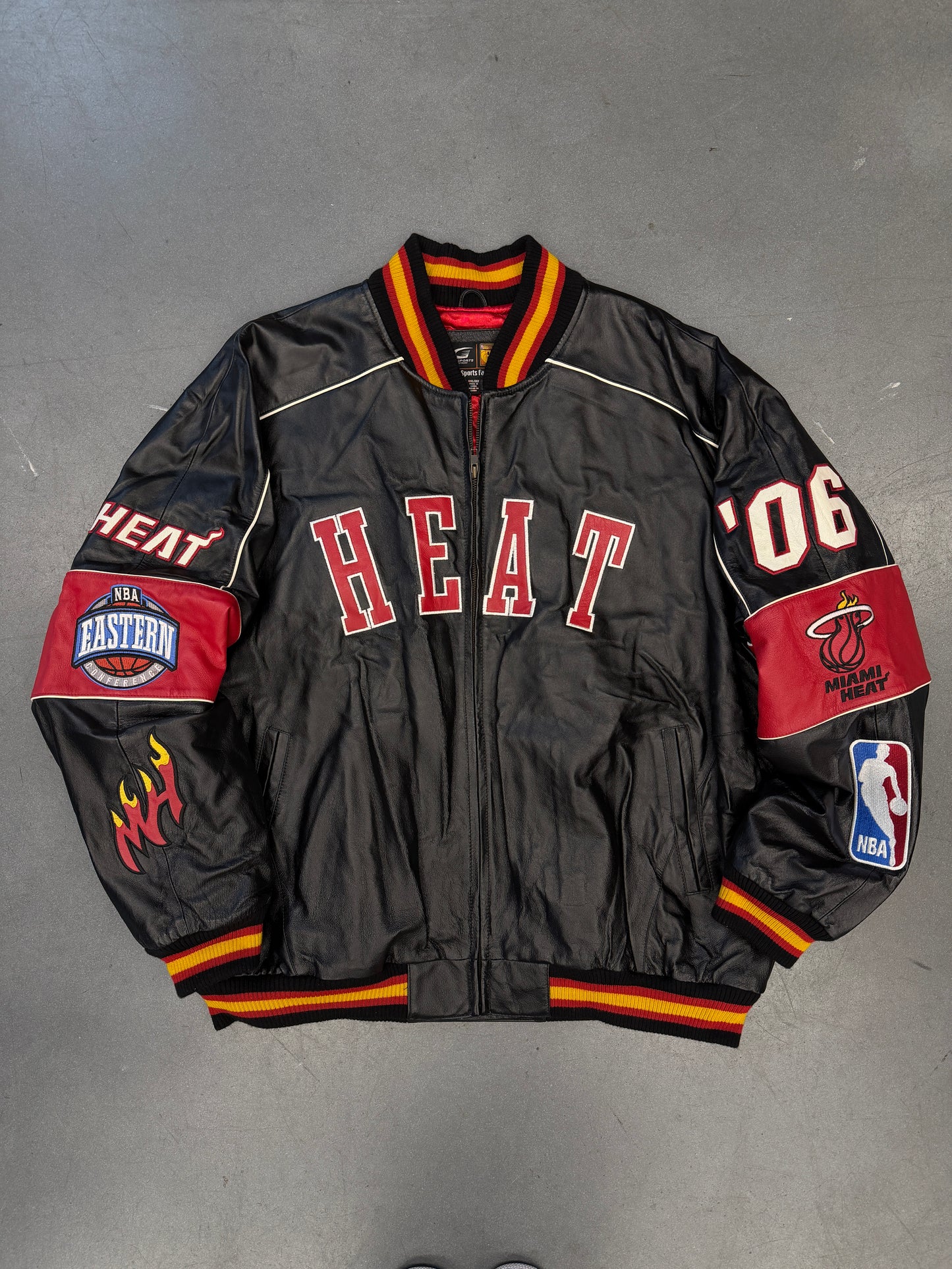 2006 MIAMI HEAT NBA CHAMPIONS LEATHER JACKET (REAL SPORTS FASHION TAG)