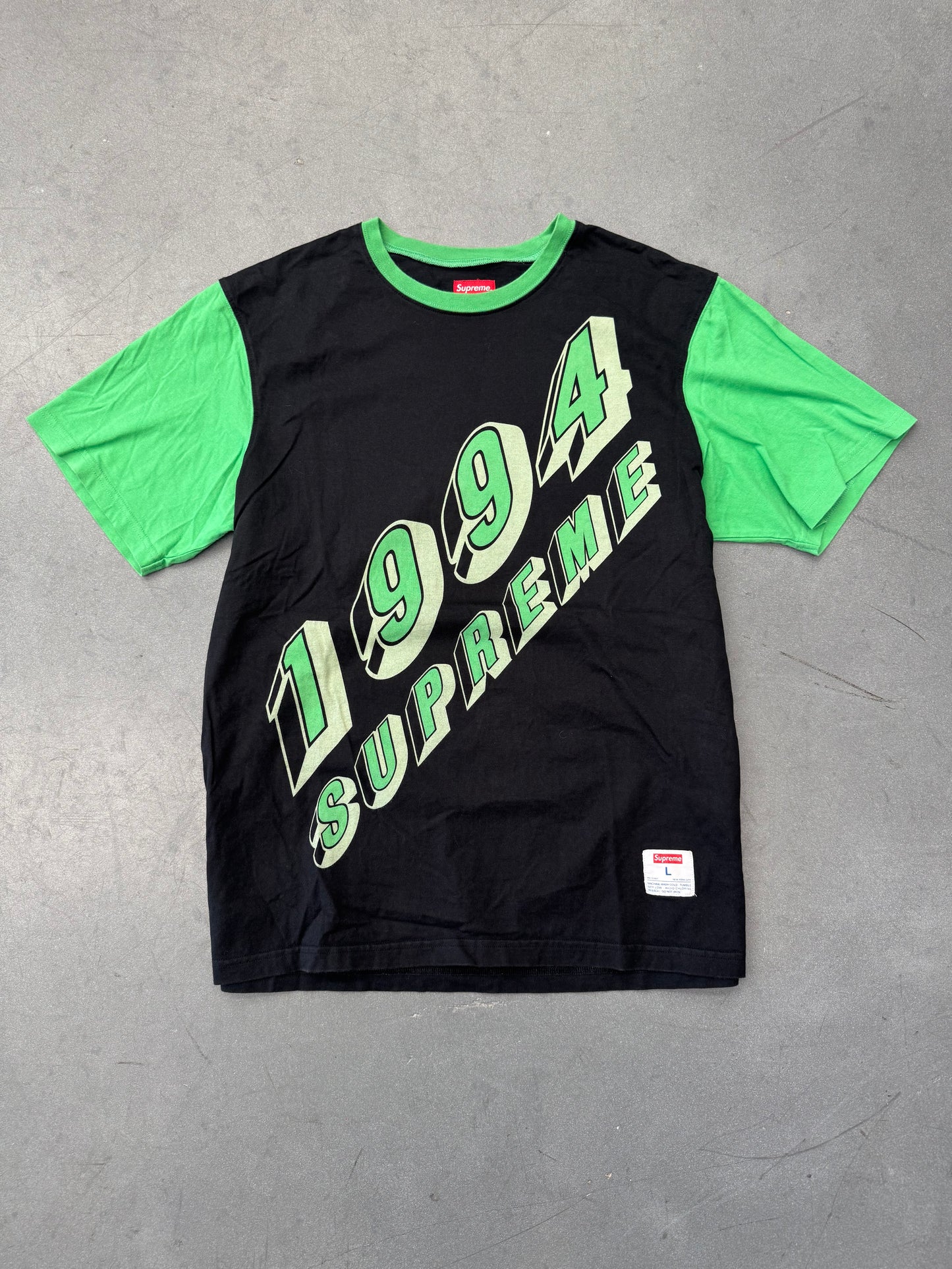 2020 SUPREME BEVEL TEXT RINGER TEE - BLACK
