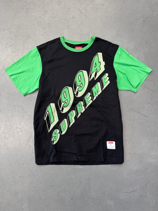 2020 SUPREME BEVEL TEXT RINGER TEE - BLACK