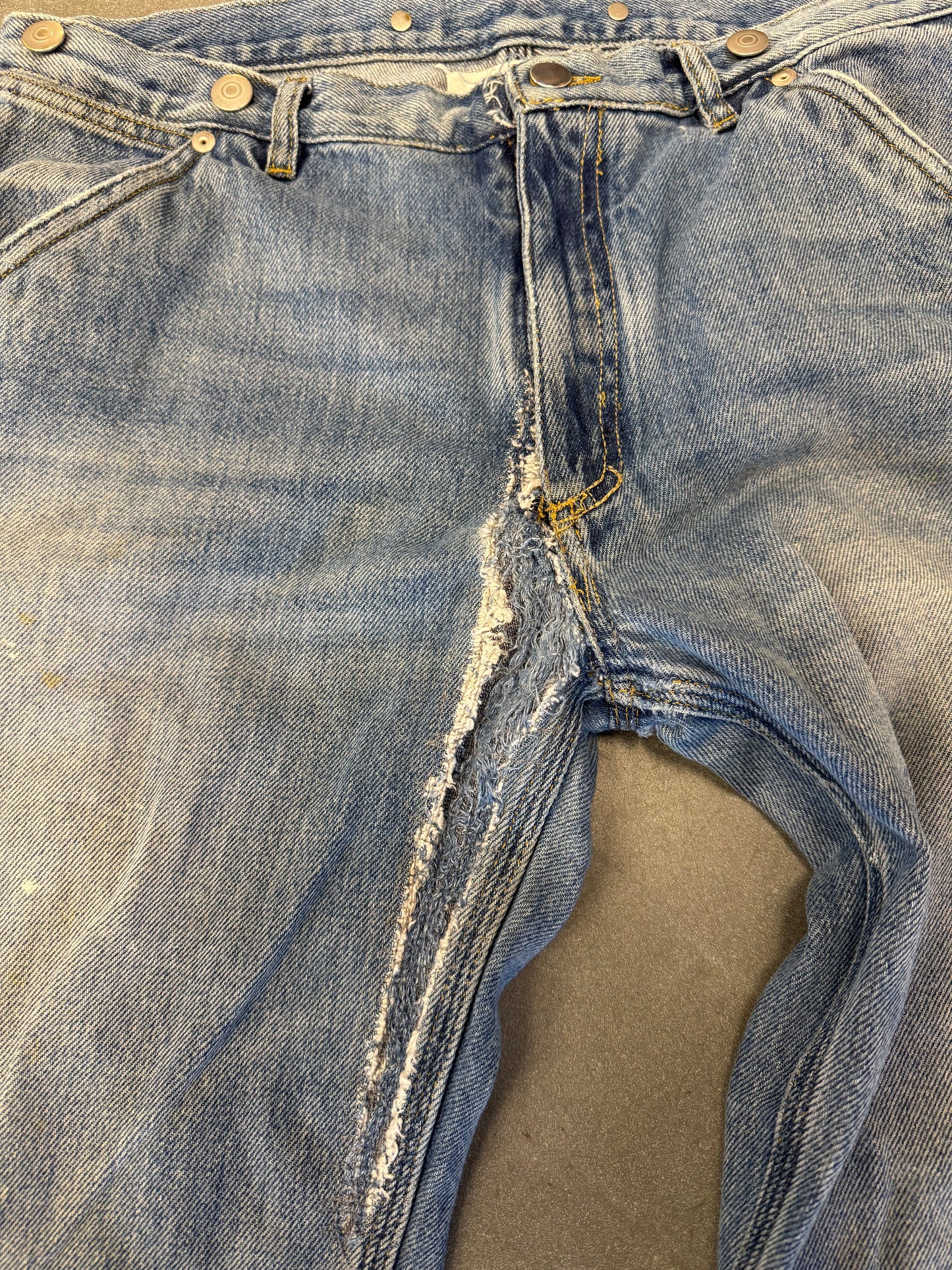 MAISON MARGIELA DISTRESSED SUSPENDER BUTTON REGULAR FIT JEANS - REPAIRED