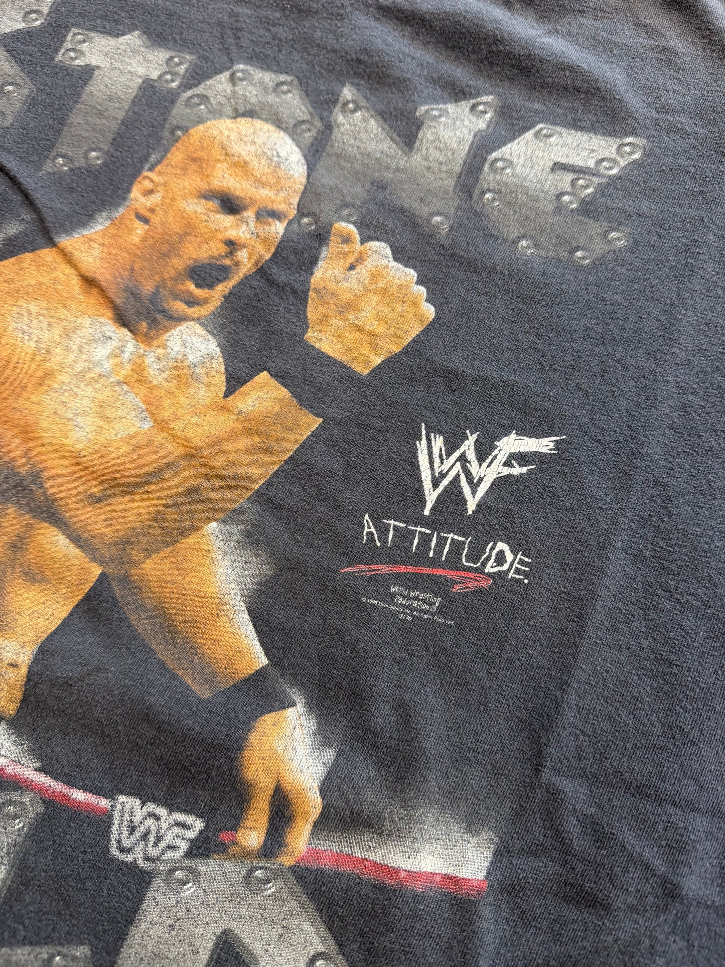 1998 WWF ATTITUDE STONE COLD STEVE AUSTIN DON'T TRUST ANYBODY! THRASHED TEE (HYLAND TAG)
