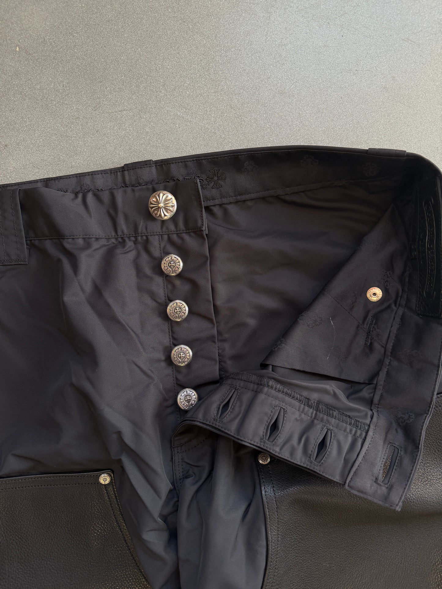 CHROME HEARTS CARPENTER DOUBLE KNEE NYLON/LEATHER PANTS (36)