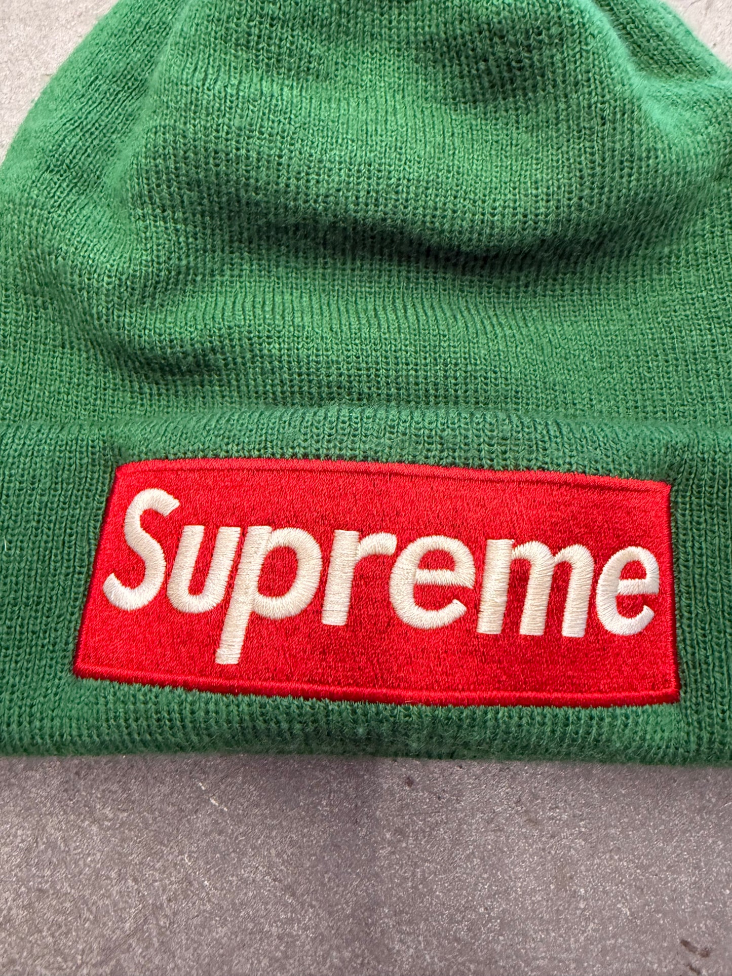 FW22 SUPREME BOX LOGO BEANIE - PINE GREEN
