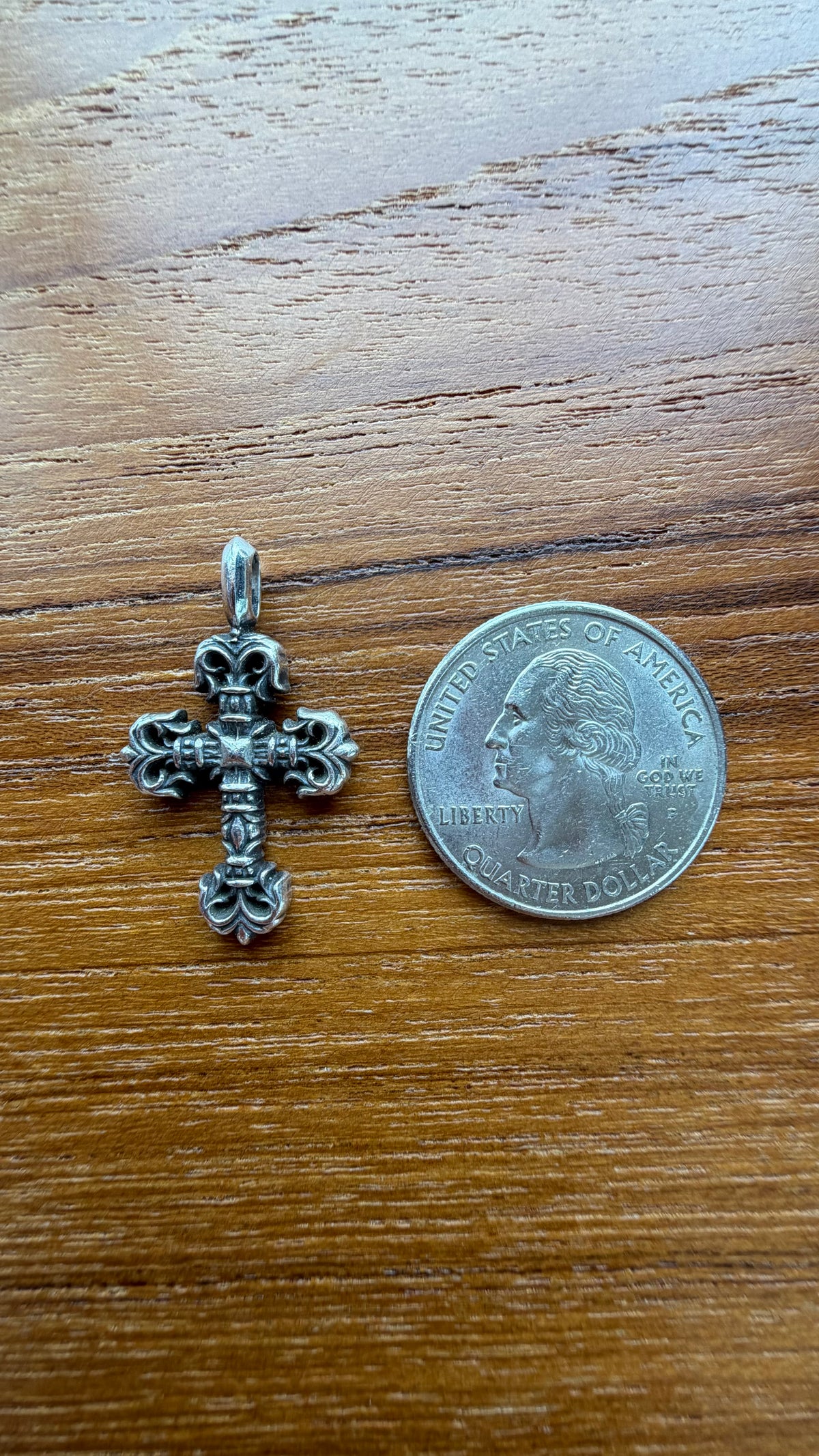 CHROME HEARTS TINY FILIGREE CROSS SILVER PENDANT