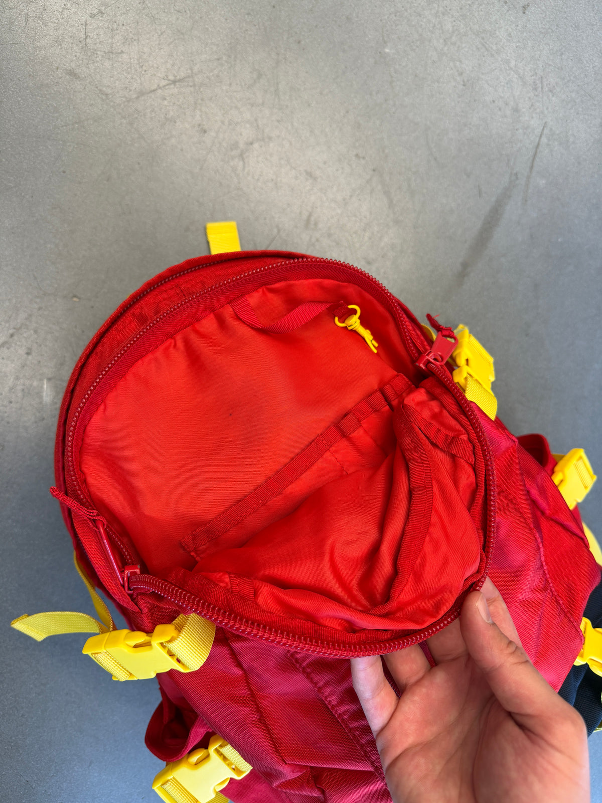 SS07 SUPREME EL MARTILLO 22ND BACKPACK
