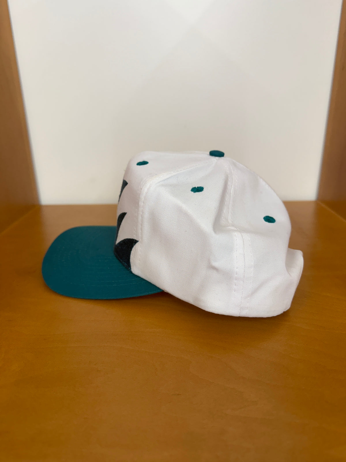 90'S MIAMI DOLPHINS SHARKTOOTH WHITE/TEAL LOGO 7 SNAPBACK HAT