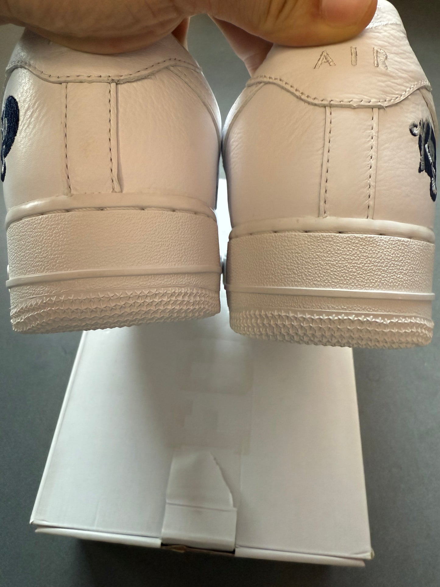 2017 SIZE 9.5 NIKE AIR FORCE 1 ROC-A-FELLA (AF100) (NEW WITH BOX)