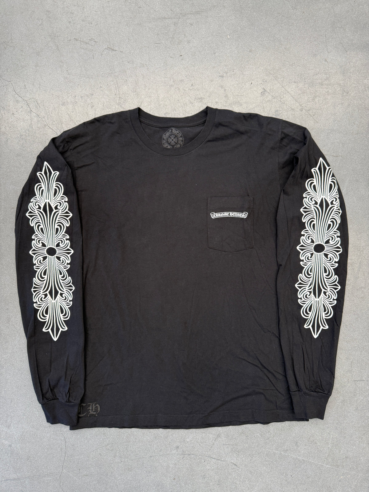 CHROME HEARTS EYE CHART DAGGER LONG SLEEVE TEE - BLACK/WHITE/MAGENTA