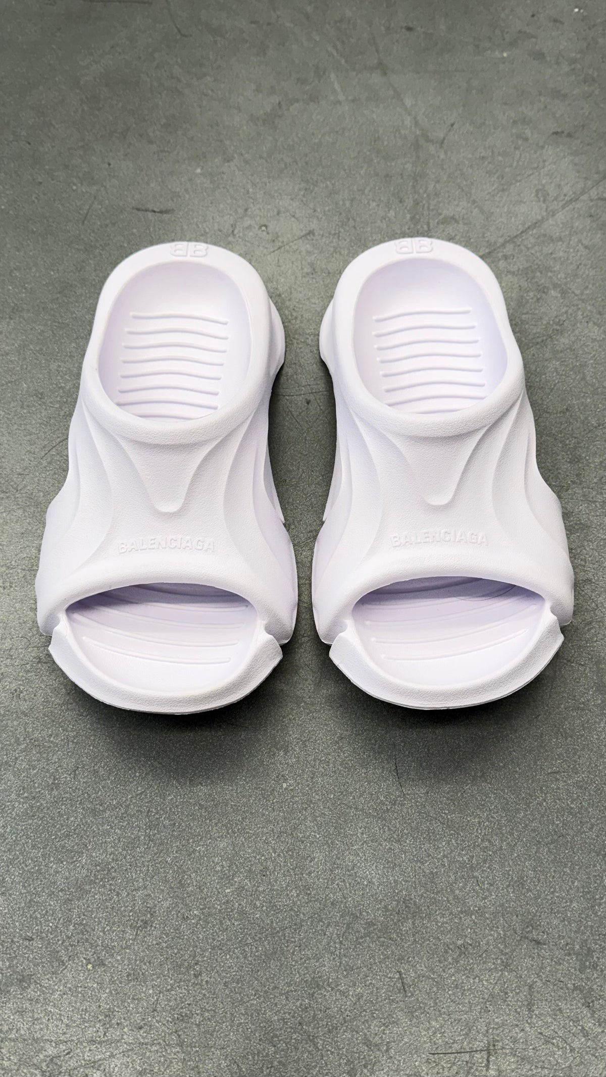 SIZE 39 BALENCIAGA MOLD SLIDE SANDALS WHITE/LIGHT PURPLE (NEW WITH BOX)