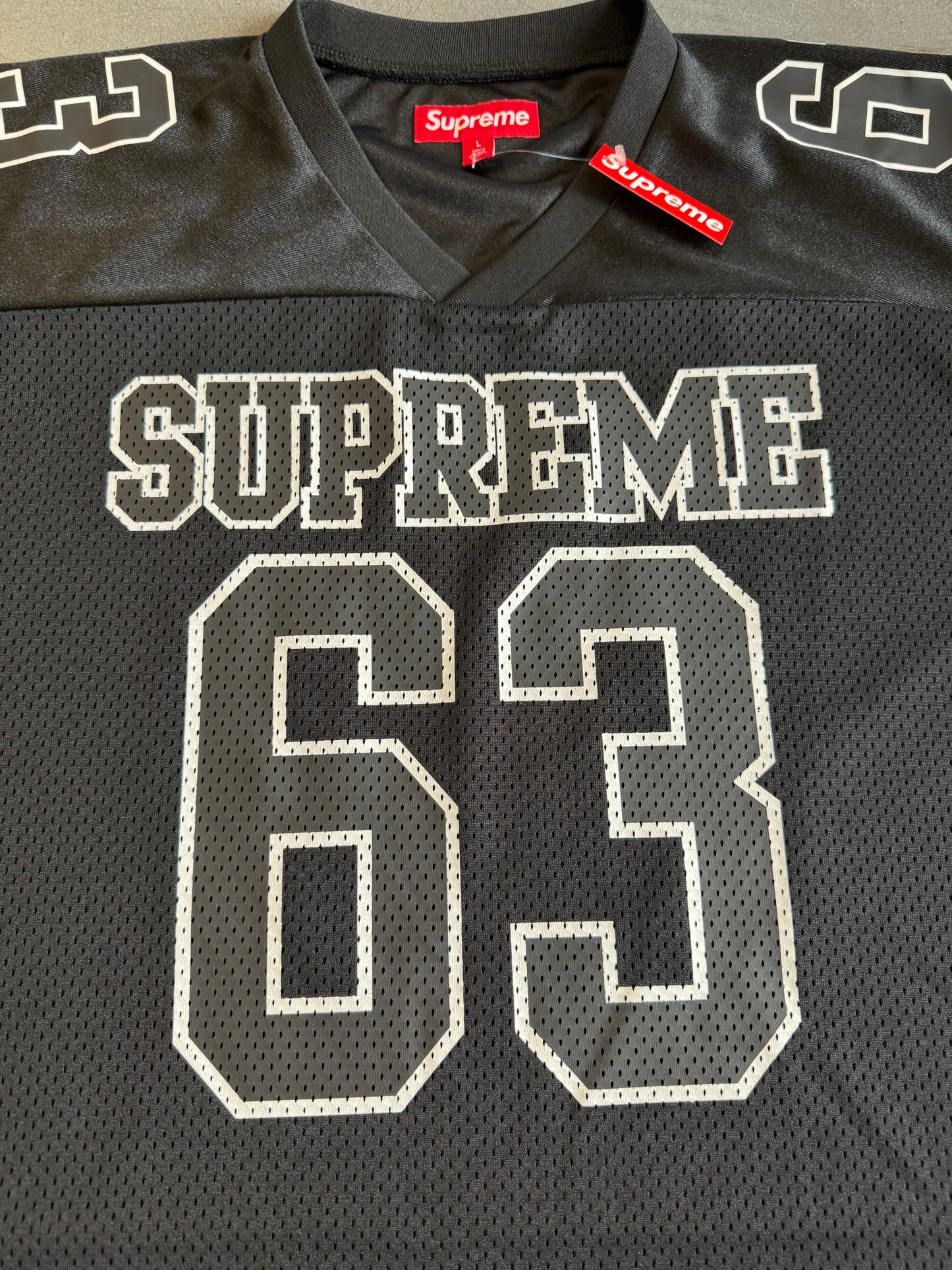 FW25 SUPREME BONES FOOTBALL JERSEY - BLACK (L) (NEW)