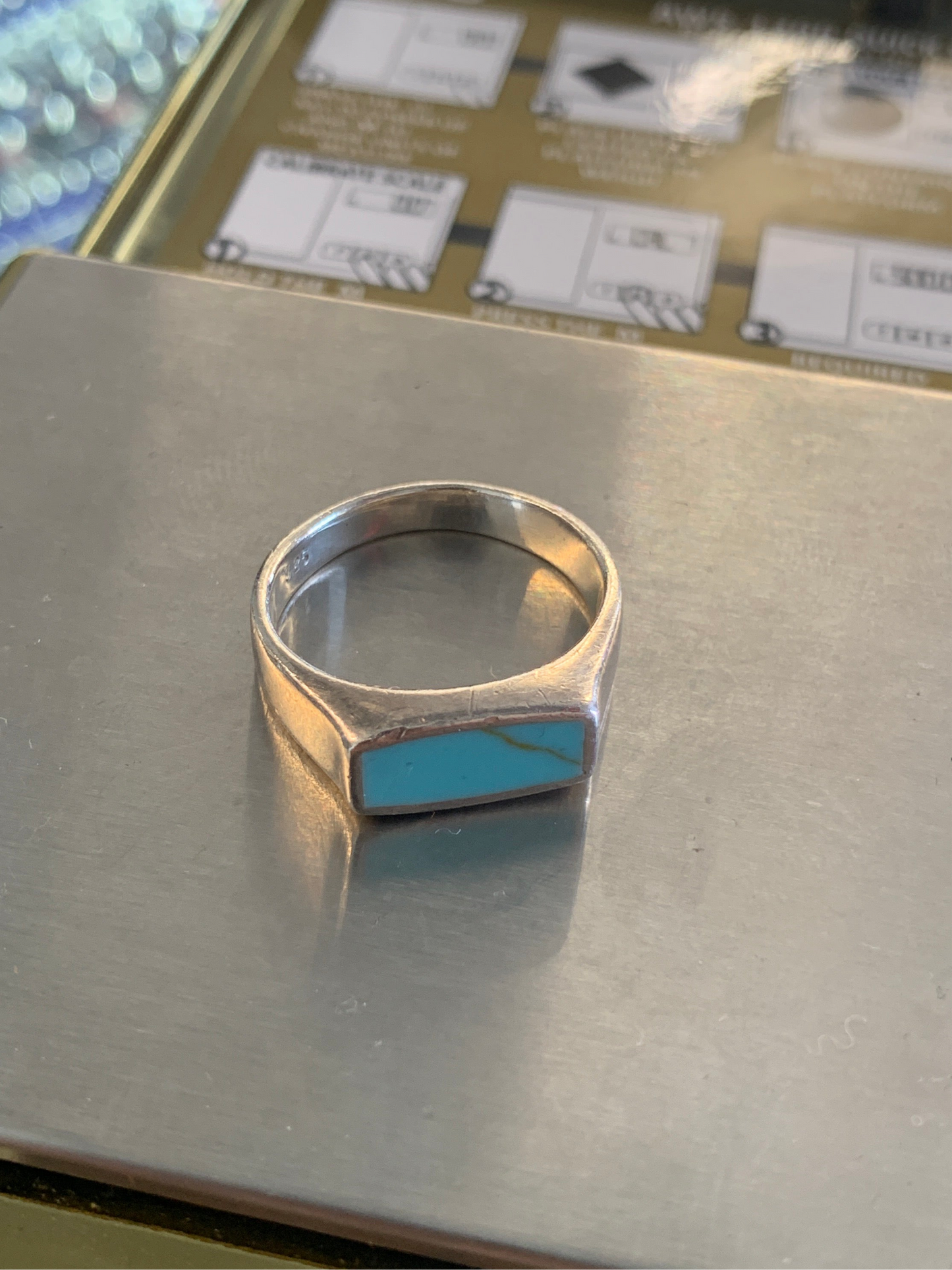 INLAY TURQUIOSE SILVER RING (4.3 GRAMS)