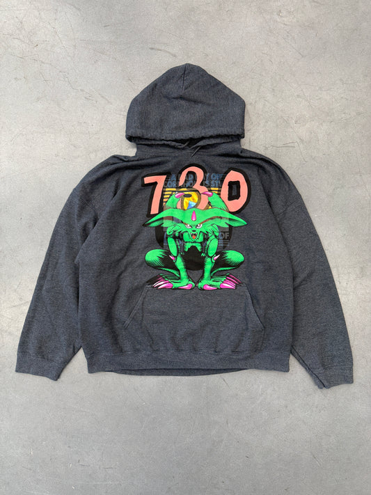 2025 ASSPIZZA 730 X YU-GI-OH! SERVANT TO THE FERAL IMPS PRINT PULLOVER HOODIE