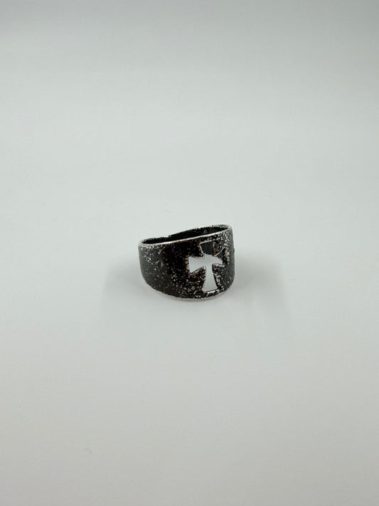 CROSS CUT-OUT STERLING SILVER SHIPWRECK BAND RING
