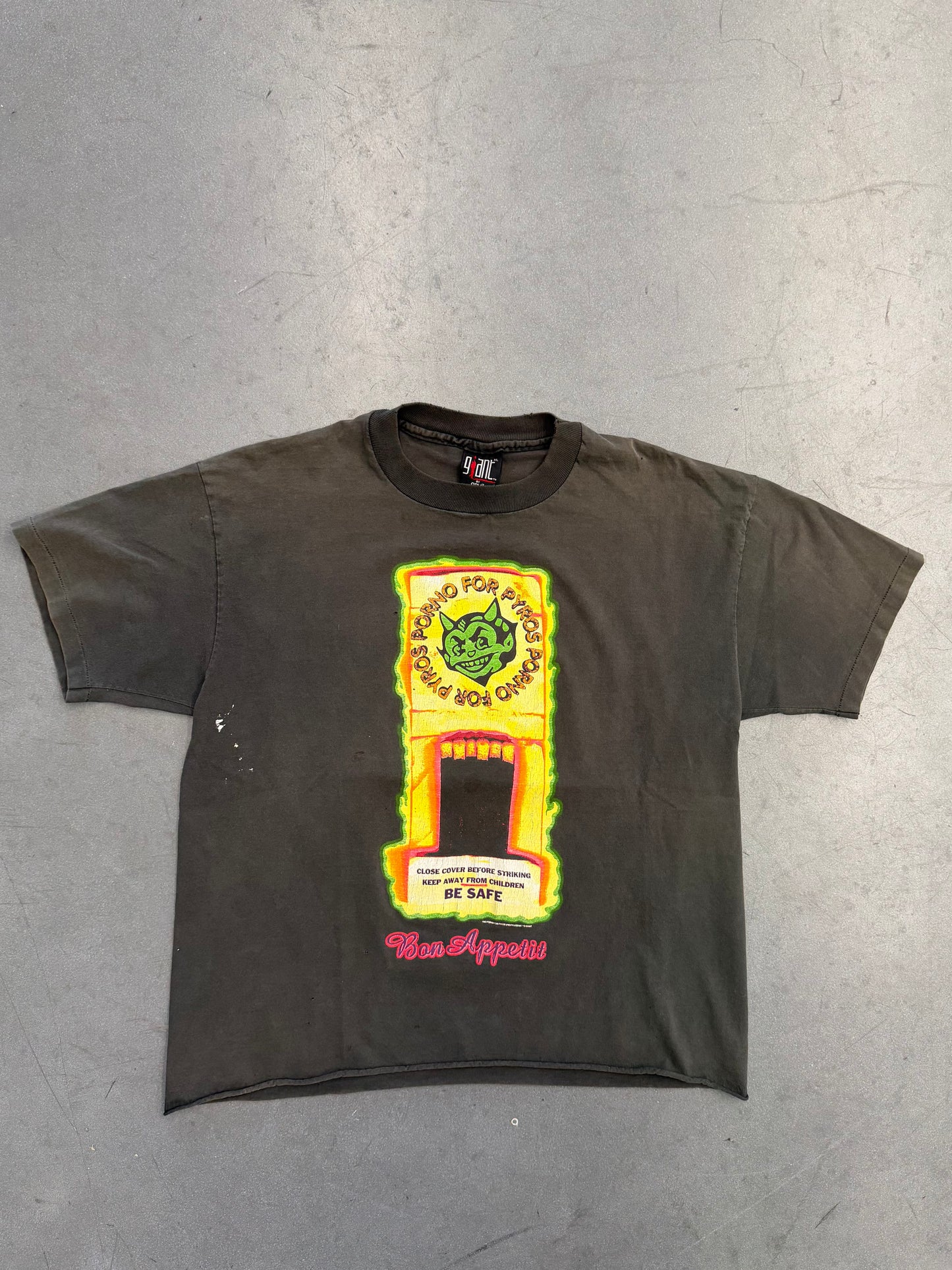 1993 PORNO FOR PYROS BON APPETIT CROPPED TEE (GIANT TAG)