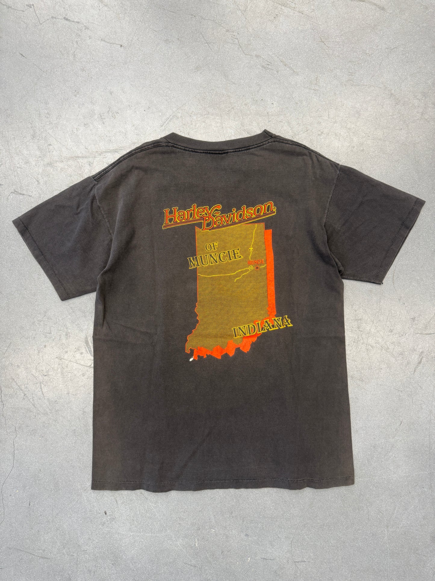1990 HARLEY DAVIDSON MUNCIE, INDIANA EAGLE STRIKE TEE (3D EMBLEM TAG)
