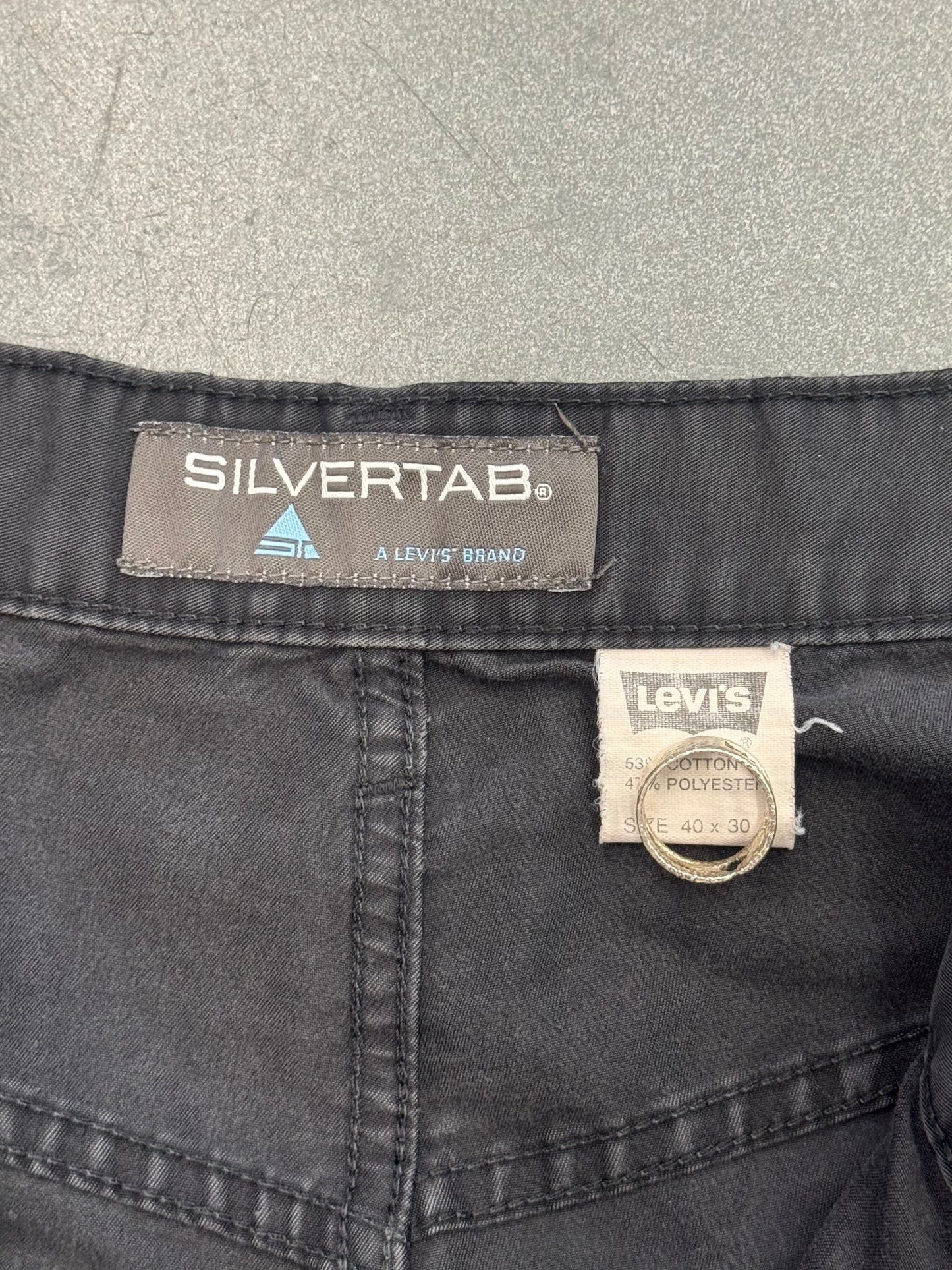 VINTAGE LEVI'S SILVERTAB LIGHTWEIGHT MESH CARGO POCKET CHINO PANTS