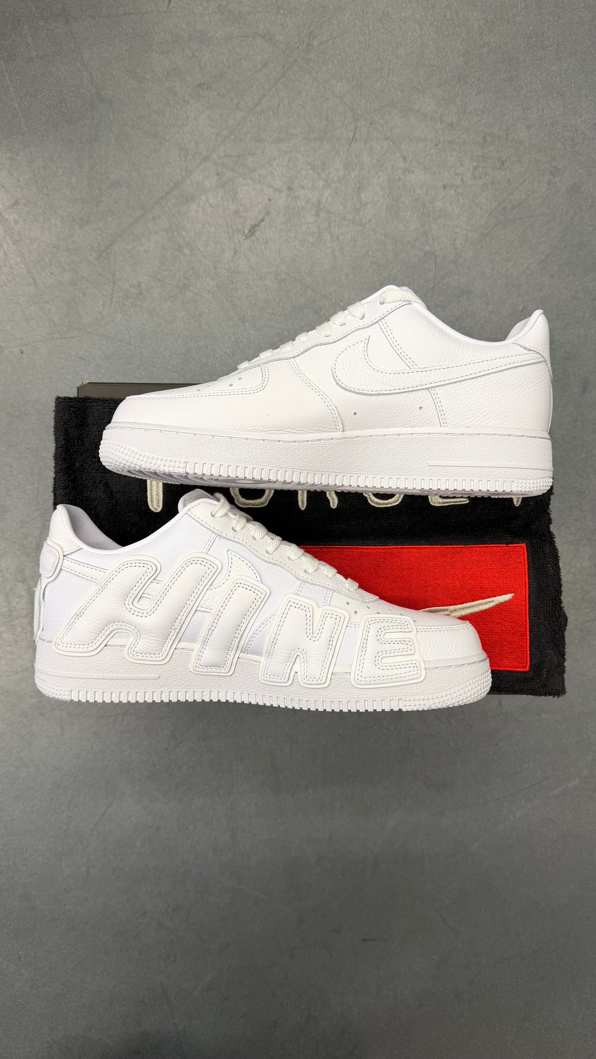 NIKE AIR FORCE 1 CACTUS PLANT FLEA MARKET WHITE (2024)