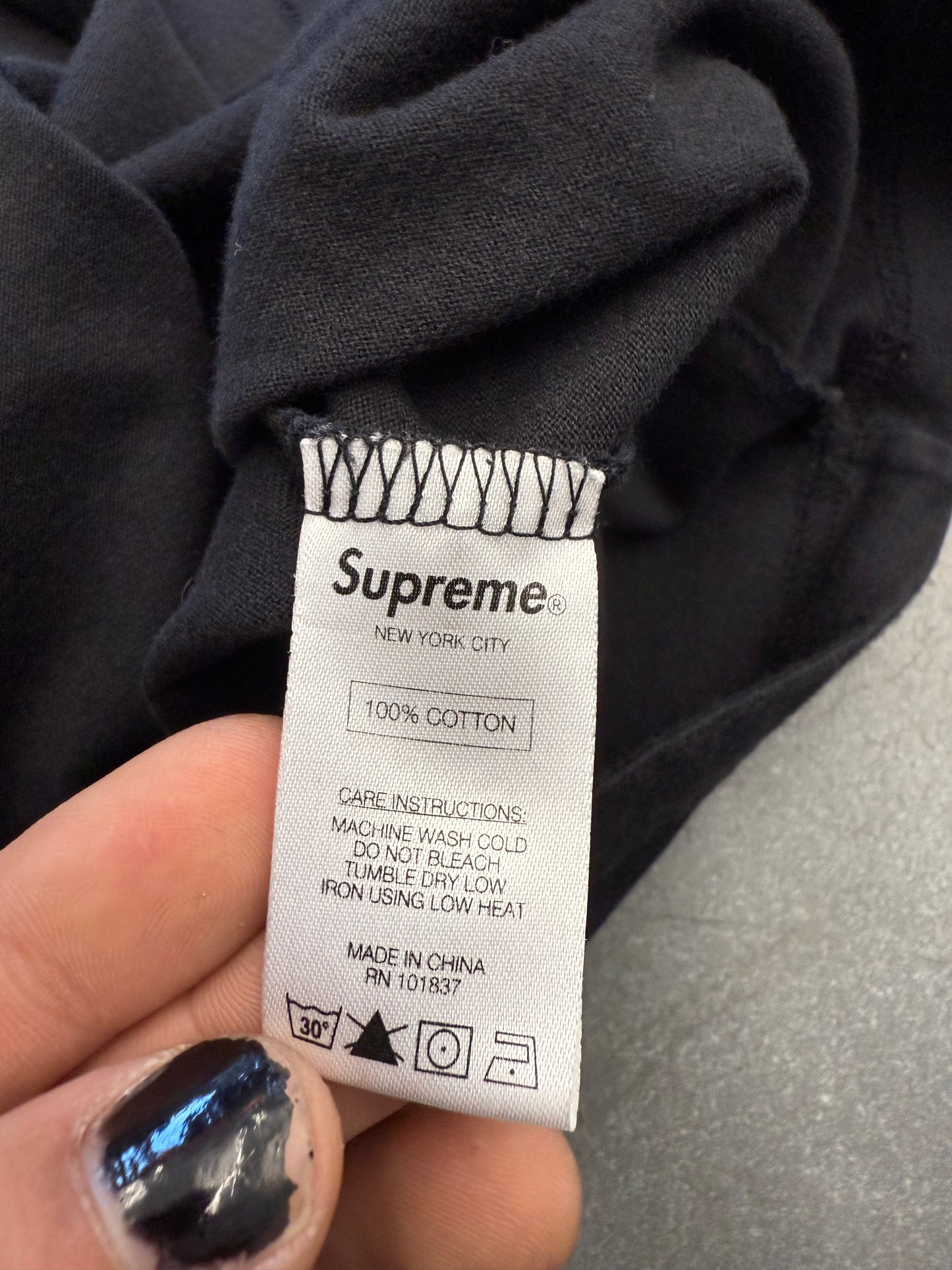 SUPREME SMALL BOX LOGO TEE BLACK