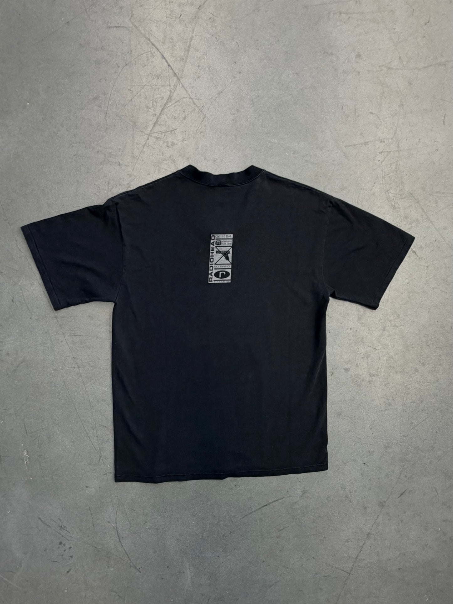 1996 RADIOHEAD DON'T TELL ME WHAT KIND OF DAY TO HAVE V NECK TEE (SOFFE SHIRTS TAG)