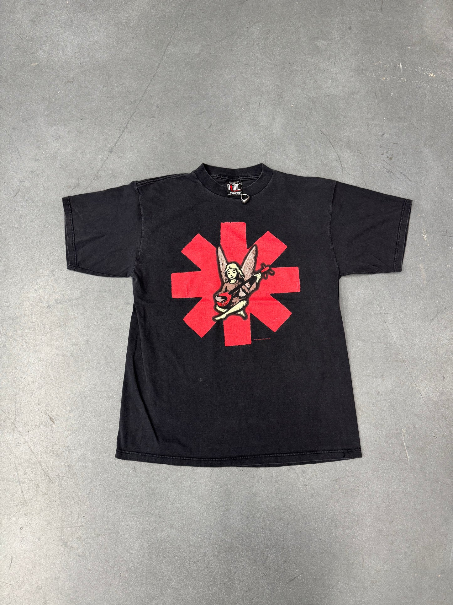 1996 THE RED HOT CHILI PEPPERS WORLD TOUR AZTEC FAIRY TEE (GIANT TAG)