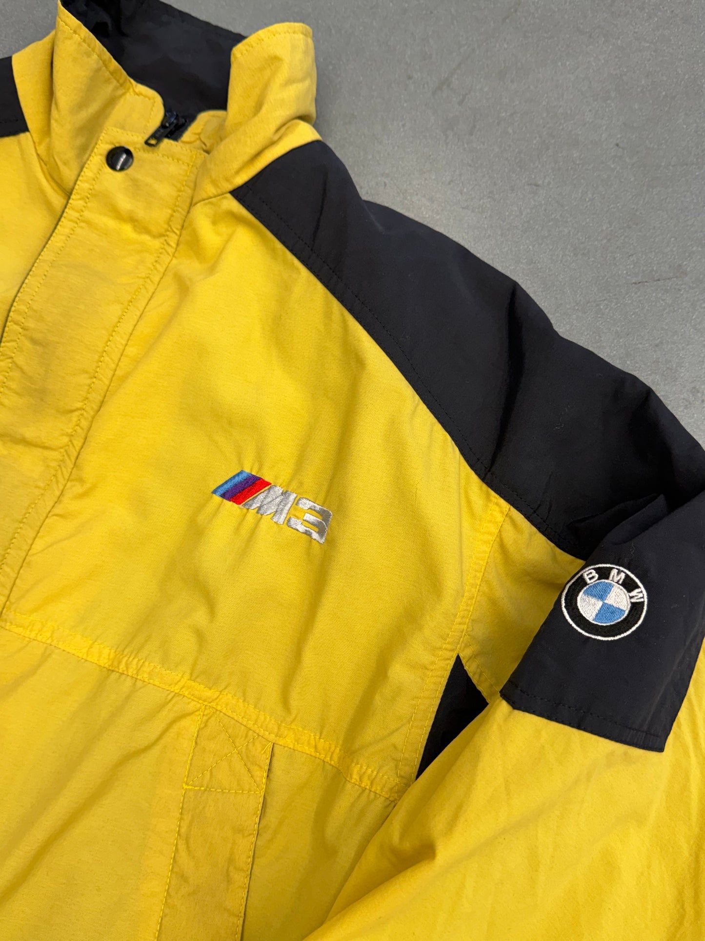 90S BMW M3 NYLON WINDBREAKER (BMW TAG)