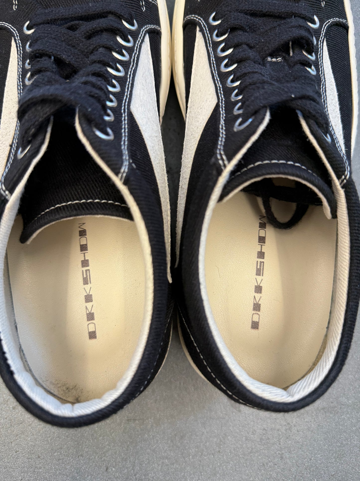 SIZE 41 RICK OWENS DRKSHDW VINTAGE SNEAKS - BLACK CANVAS (PRE-OWNED NO BOX)