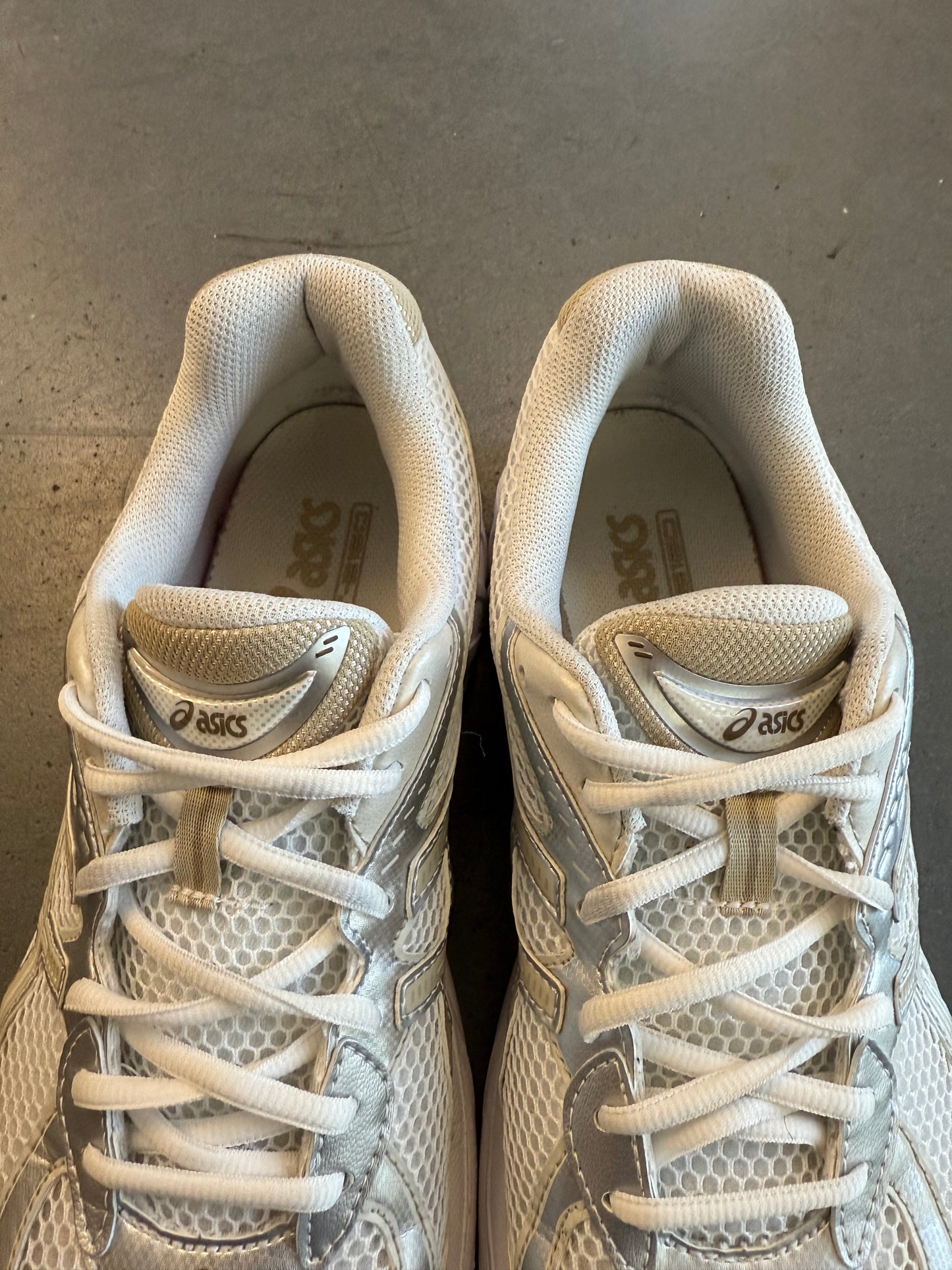 SIZE 10 ASICS GT-2160 WHITE PUTTY (PRE-OWNED, NO BOX)