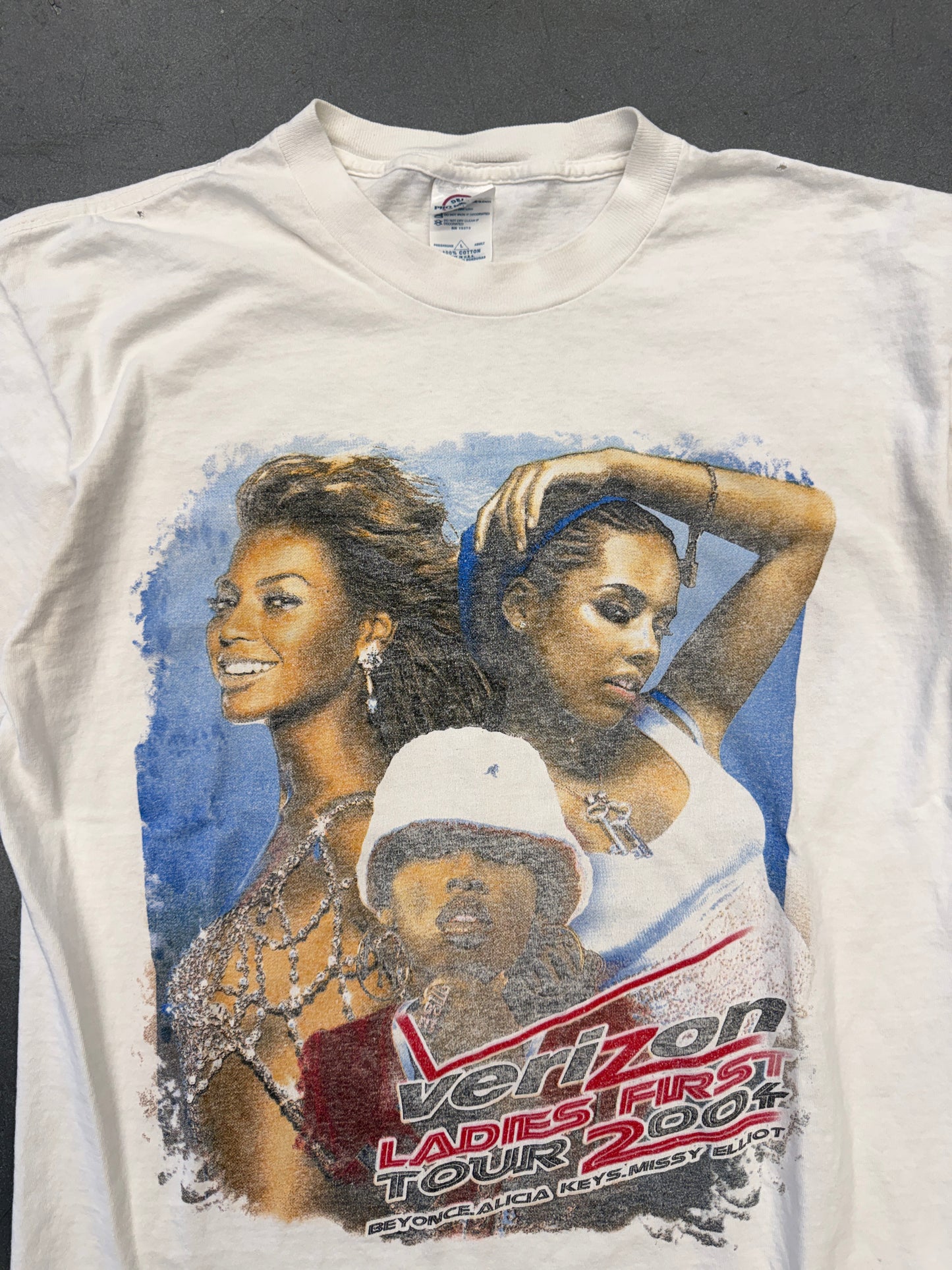 2004 VERIZON LADIES FIRST TOUR BEYONCE ALICIA KEYS MISSY ELLIOT (DELTA PRO WEIGHT TAG)