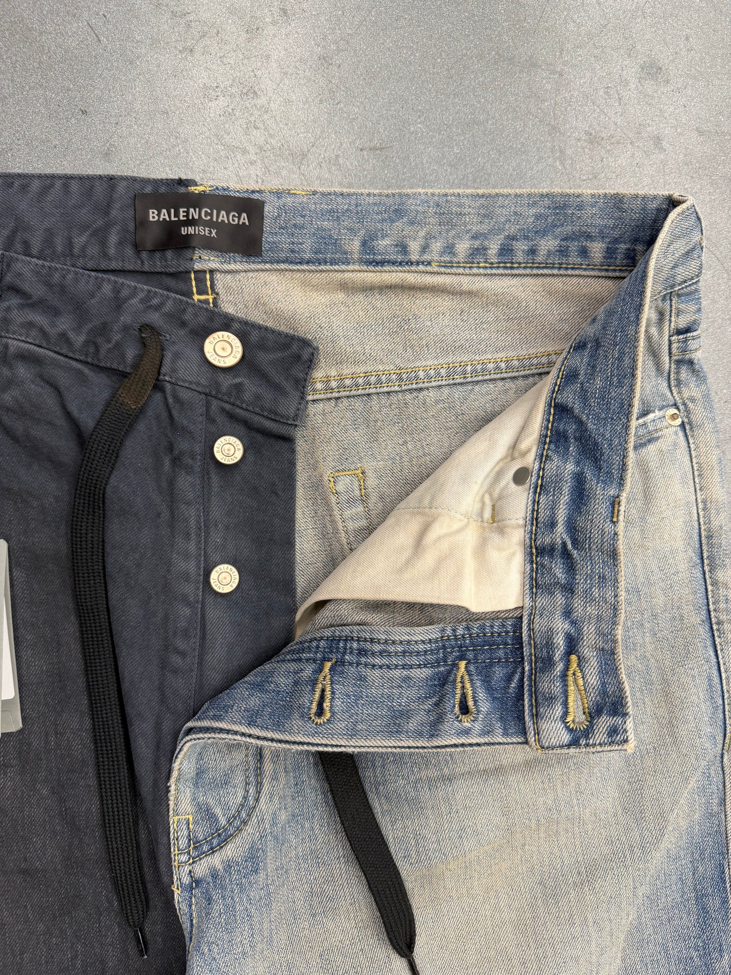 BALENCIAGA FIFTY-FIFTY JEANS BLACK/MEDIUM WASH - NWT