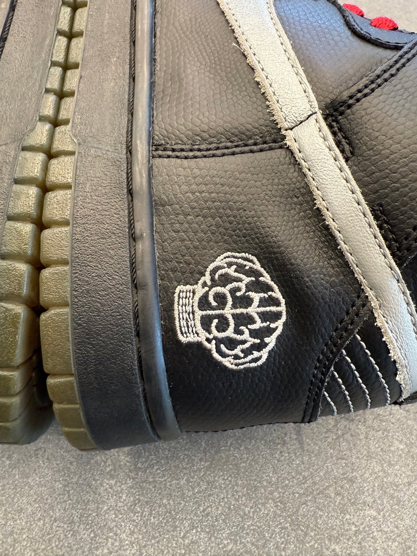 2004 SIZE 7.5 NIKE DUNK HIGH X PHARRELL WILLIAMS N.E.R.D. (PRE-OWNED WITH BOX)