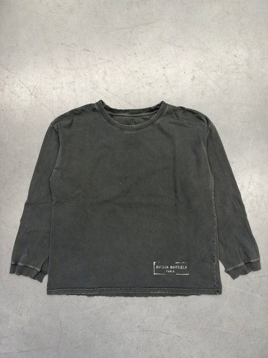 SS25 MAISON MARGIELA DISTRESSED STAMP LOGO LONG SLEEVE TEE - WASHED BLACK