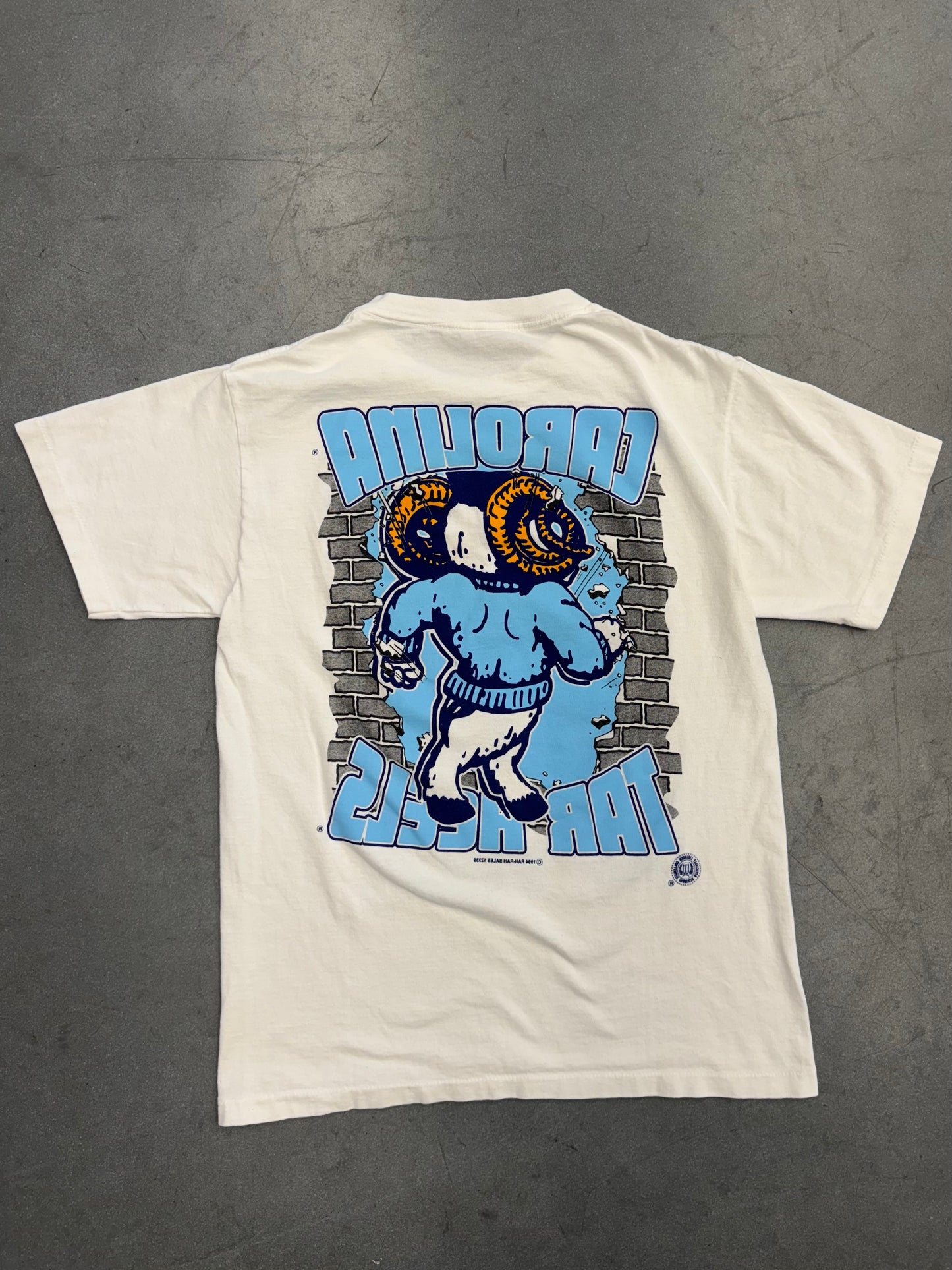 1994 NORTH CAROLINA TAR HEELS BREAKTHROUGH RAH-RAH SALES TEE (STADIUM COURT TAG)