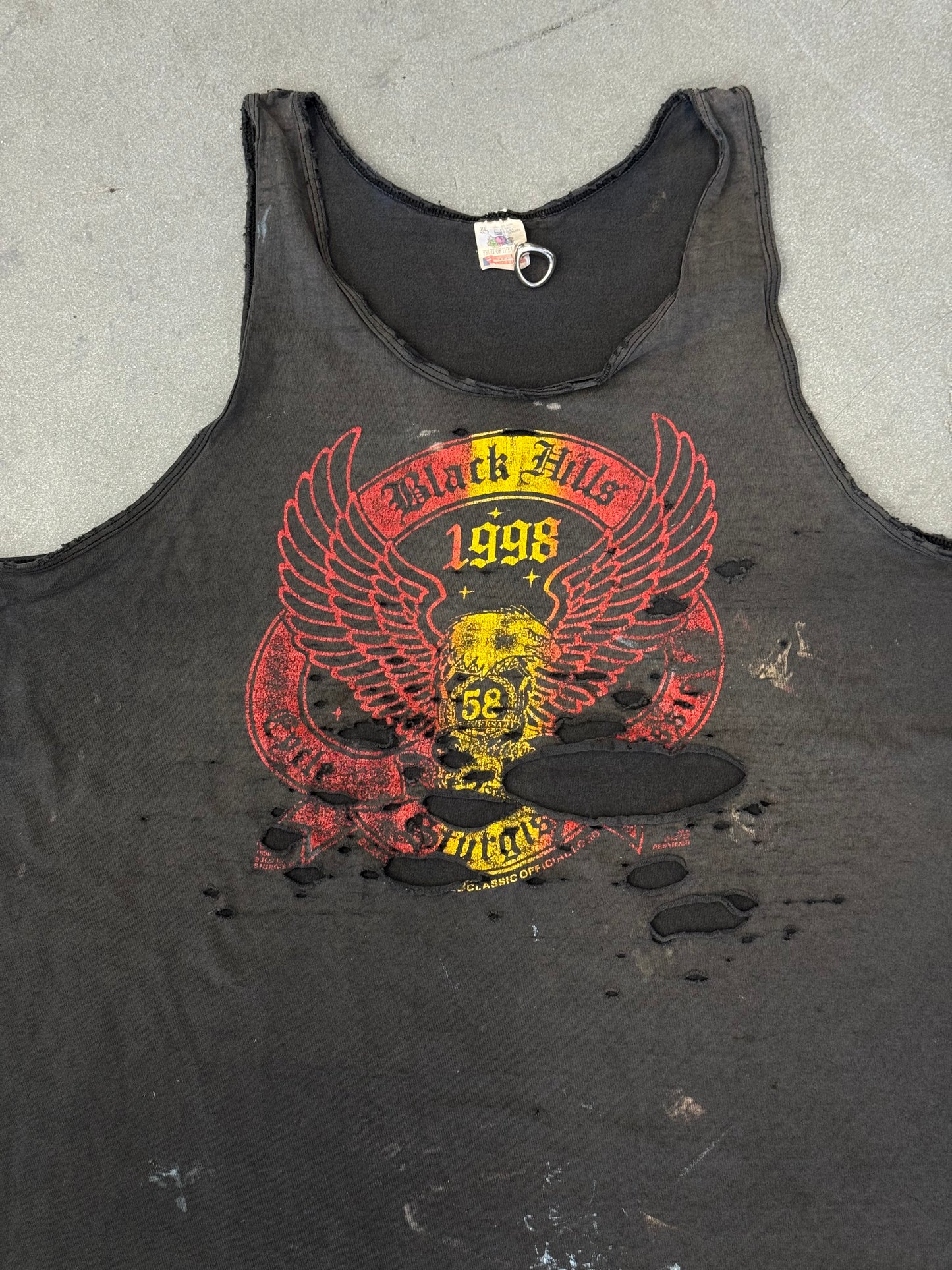1998 BLACK HILLS CYCLE CLASSIC STURGIS SO. DAKOTA DISTRESSED TANK TOP (FOTL TAG)