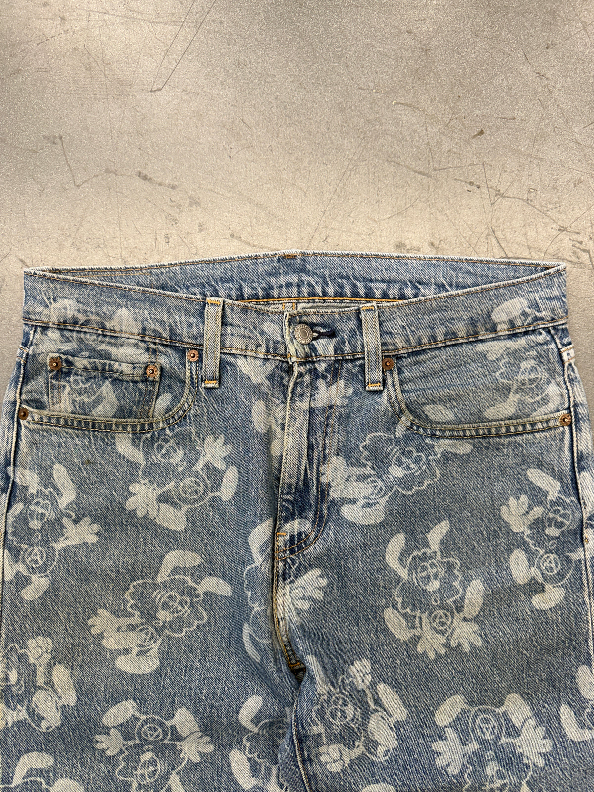 LEVIS VERDY AOP JEANS (31/32) (SILVER BACK TAB)