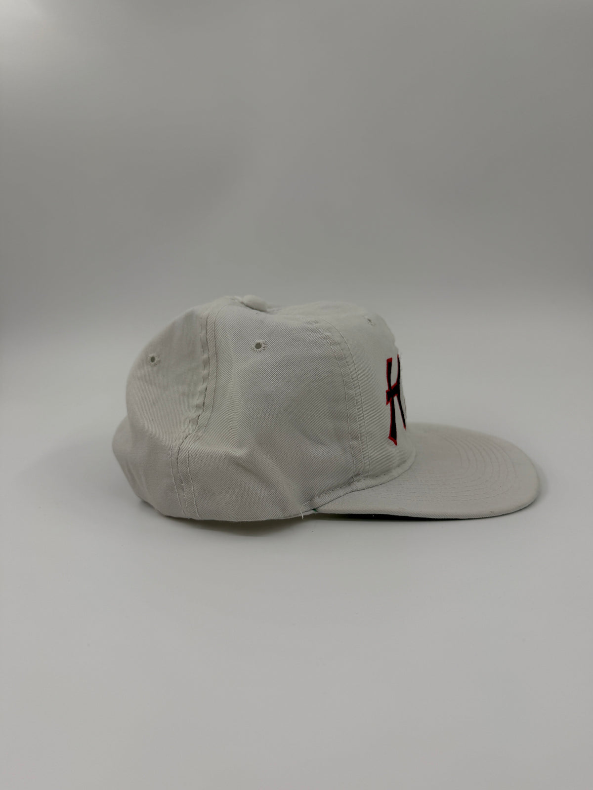 90'S MIAMI HEAT ALL WHITE SCRIPT SNAPBACK HAT