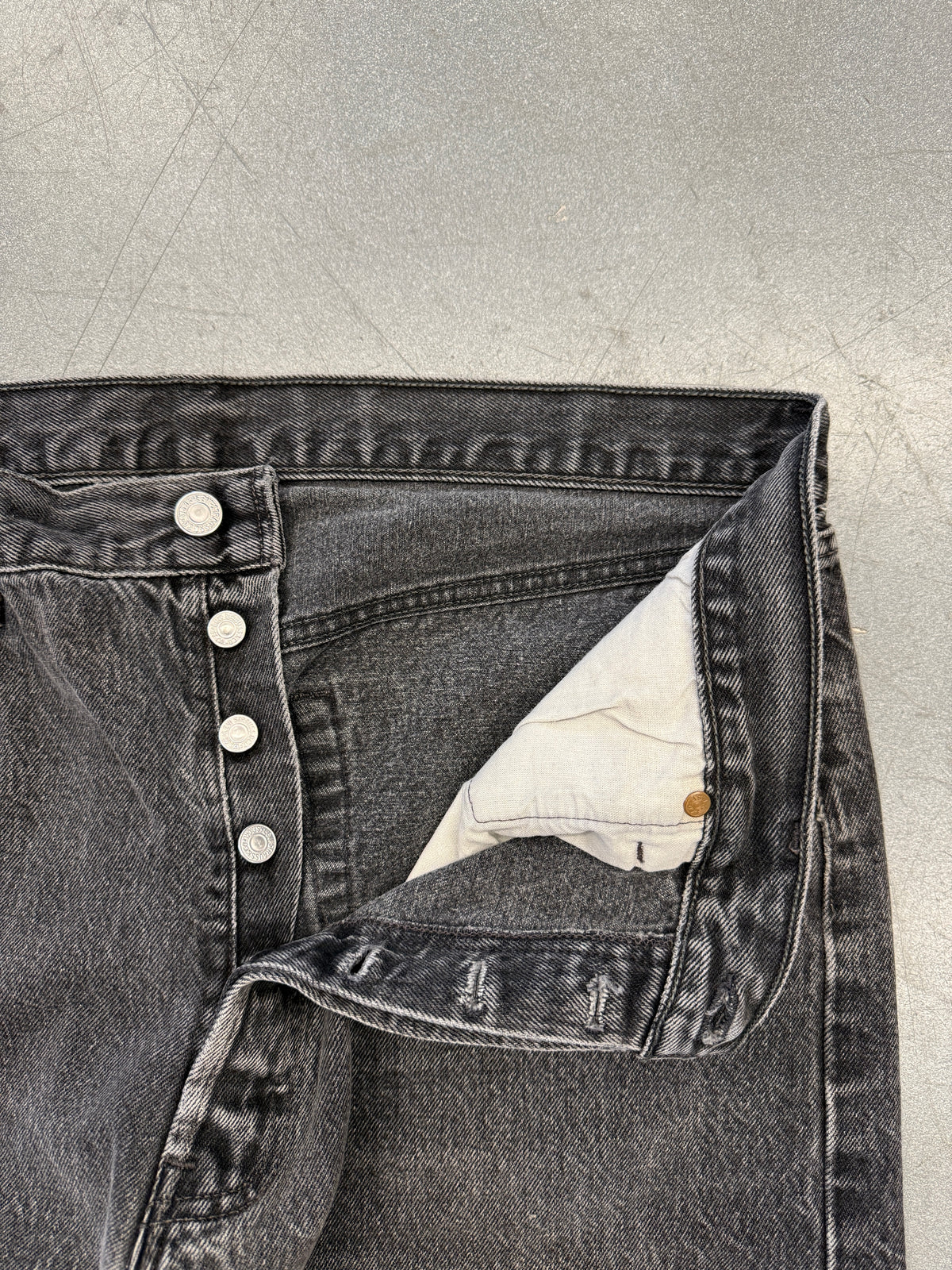 90'S LEVIS 501 JEANS - BLACK