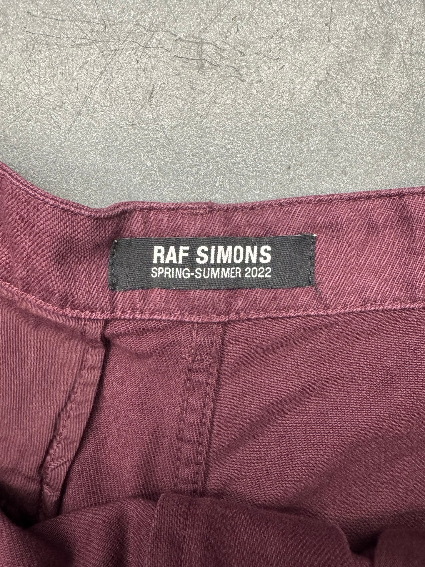 SS22 RAF SIMONS DOUBLE PLEATED WIDE DENIM SHORTS - BURGUNDY