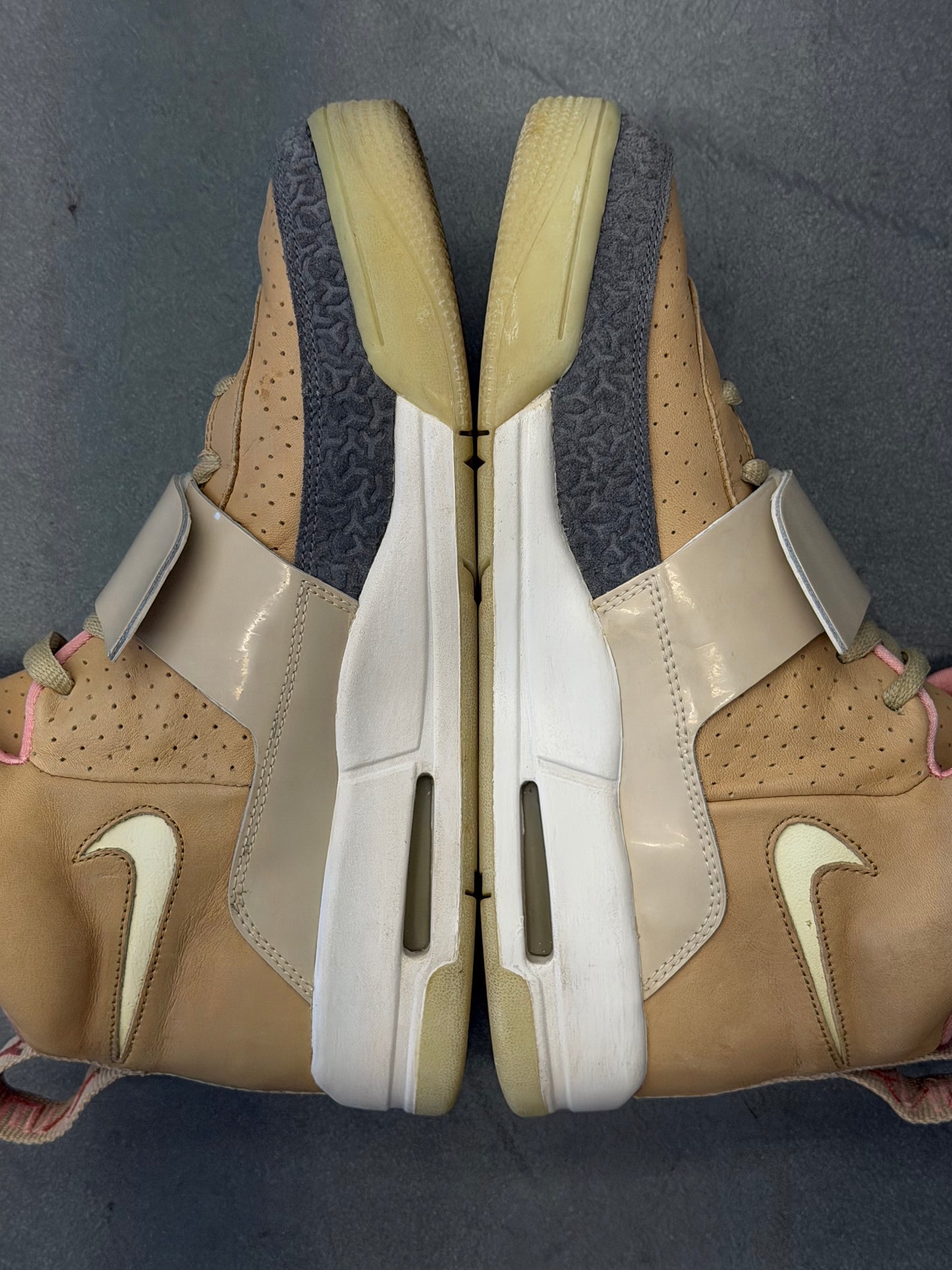 2009 NIKE AIR YEEZY - NET TAN (REP BOX)