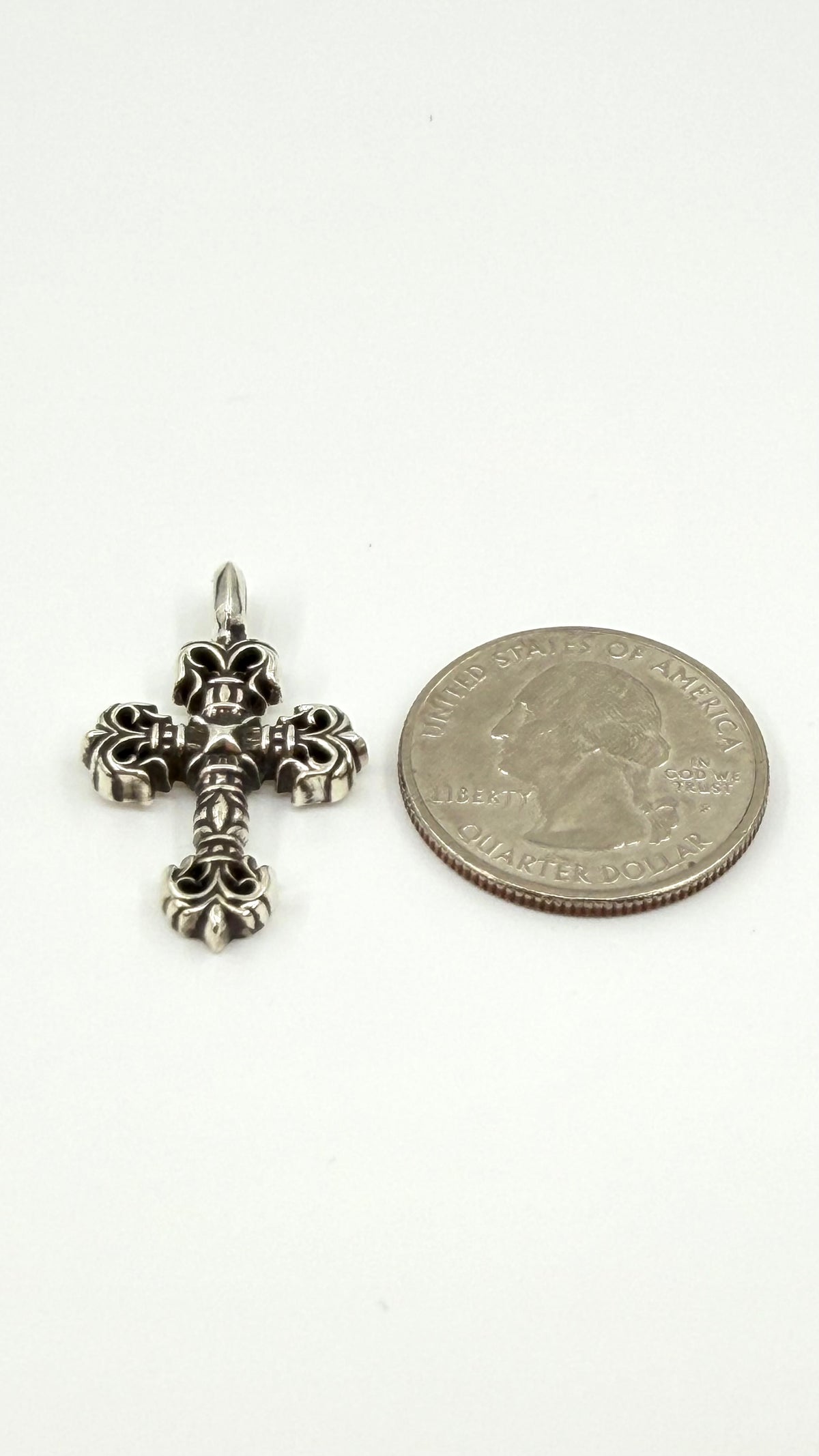 CHROME HEARTS TINY FILIGREE CROSS SILVER PENDANT
