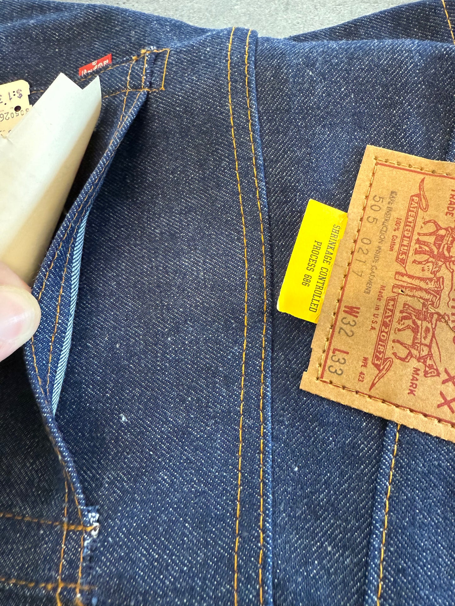 1978 LEVI'S NEW OLD STOCK 505-0217 DENIM JEANS (NWT) (SIZE 32X33)