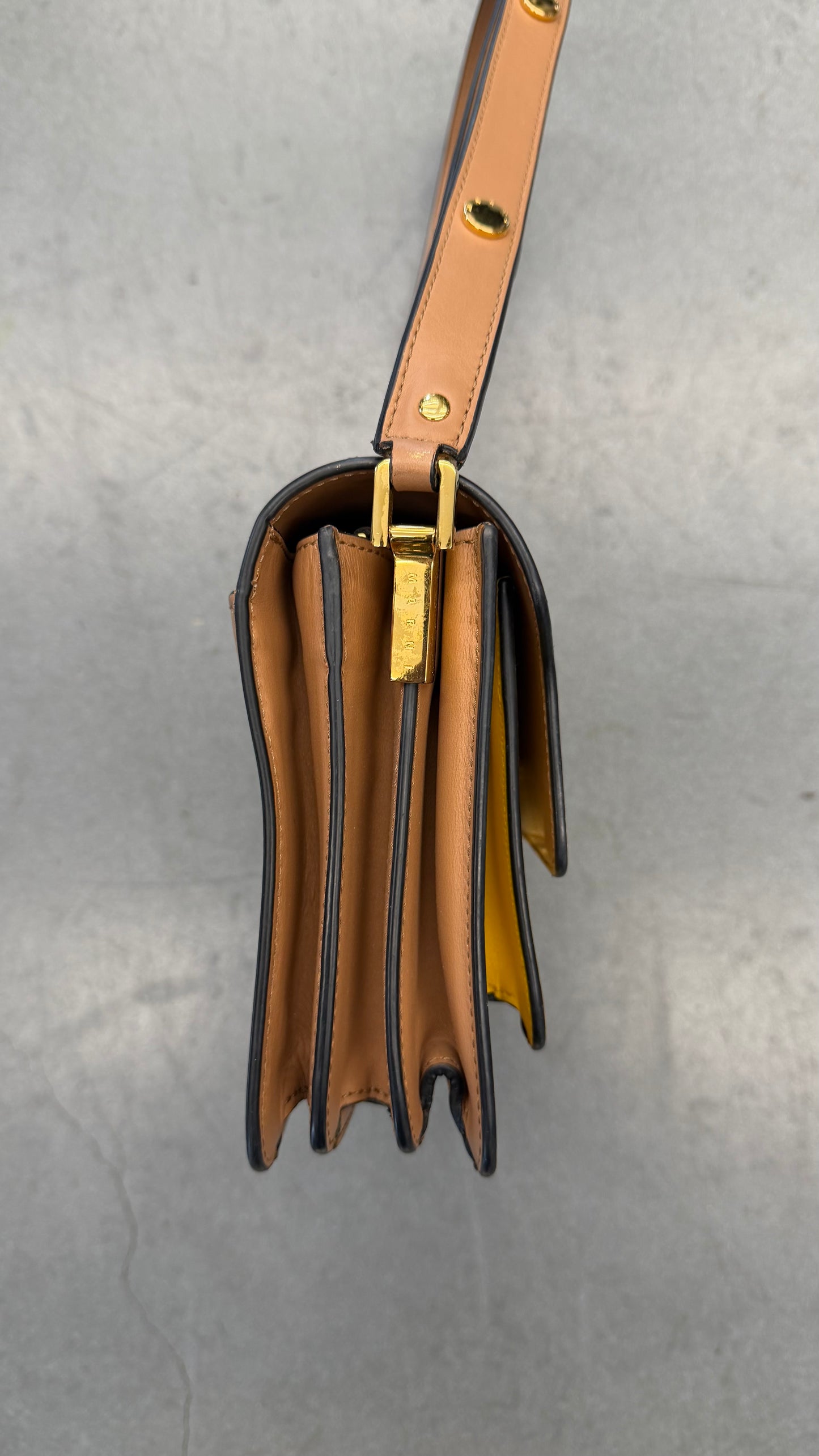 MARNI MEDIUM TRUNK LEATHER SHOUDLER BAG