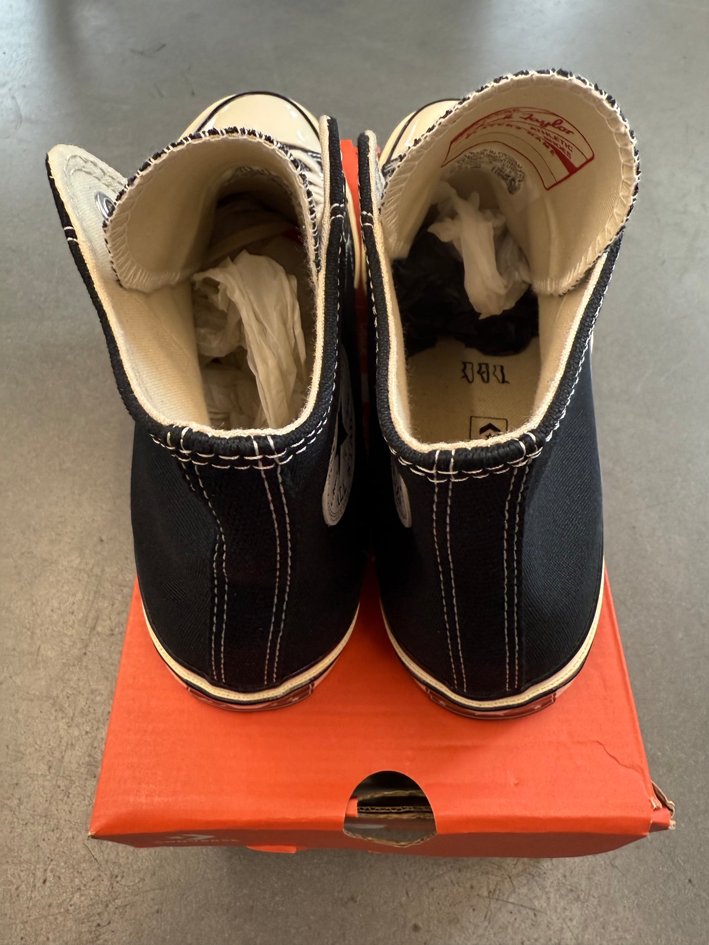 CONVERSE CHUCK TAYLOR ALL STAR CLEAN MID (WITH BOX)