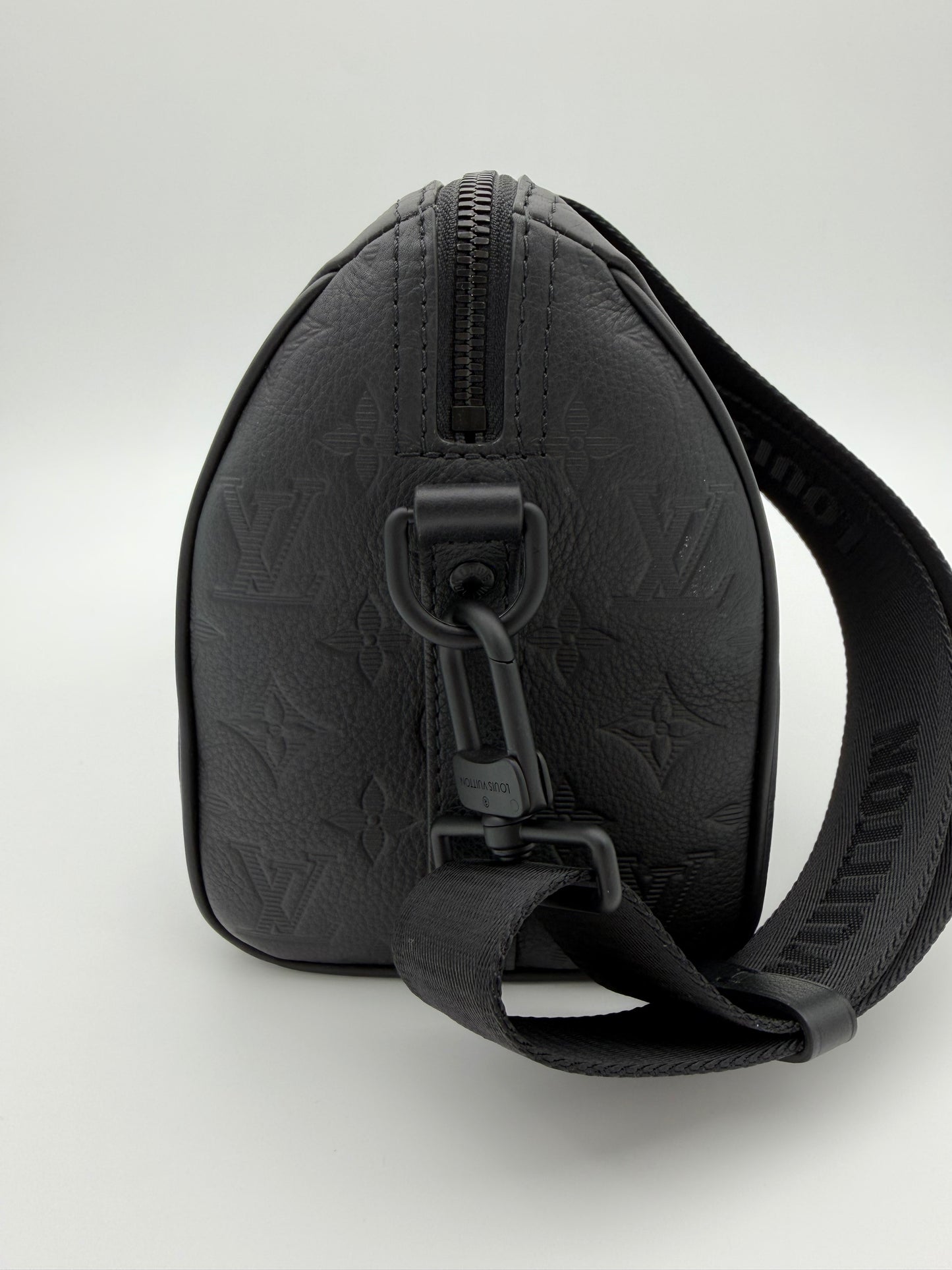 LOUIS VUITTON CITY KEEPALL BAG