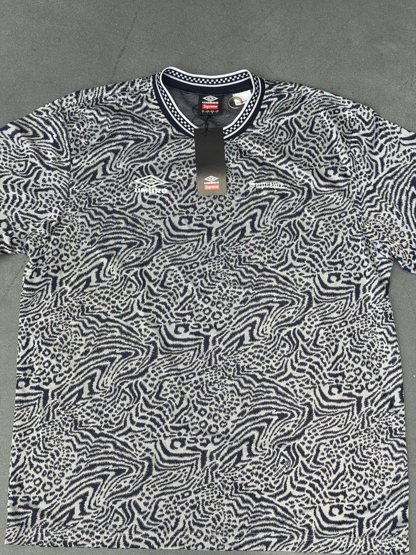 SS23 SUPREME UMBRO JACQUARD ANIMAL PRINT SOCCER JERSEY - NAVY